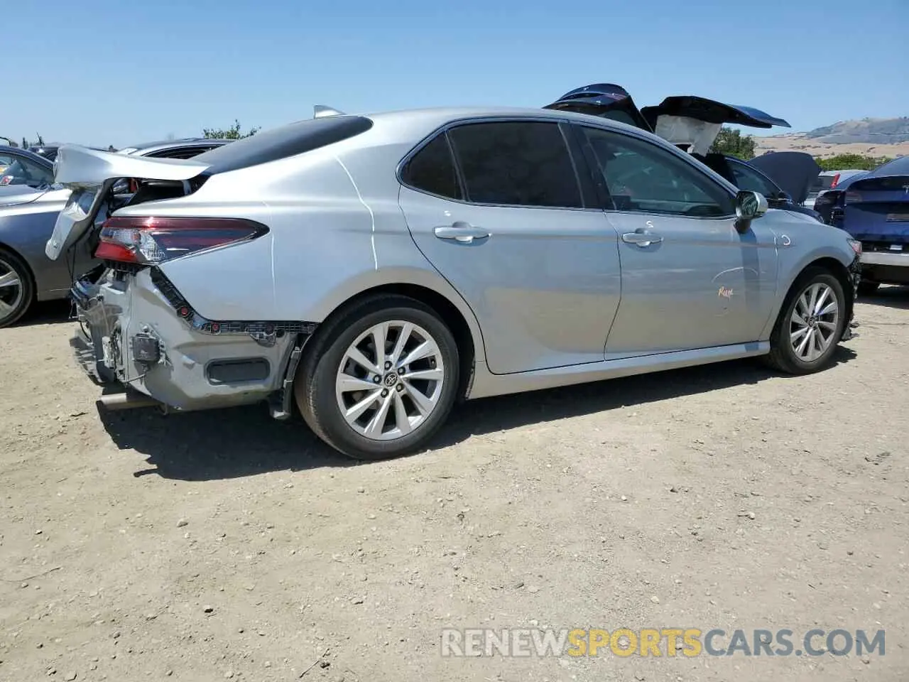 3 Photograph of a damaged car 4T1R11AK6PU123715 TOYOTA CAMRY 2023