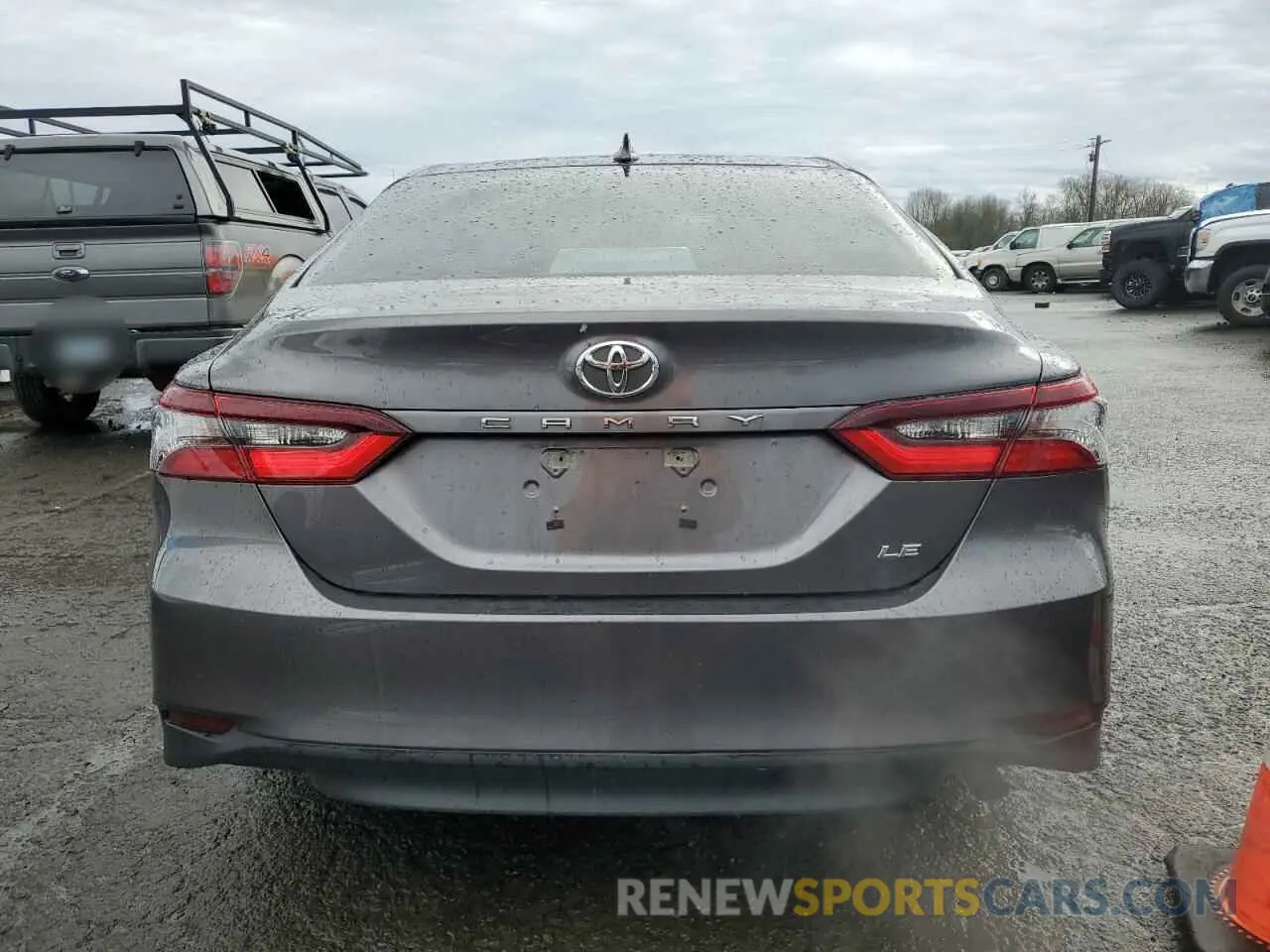 6 Photograph of a damaged car 4T1R11AK6PU752522 TOYOTA CAMRY 2023