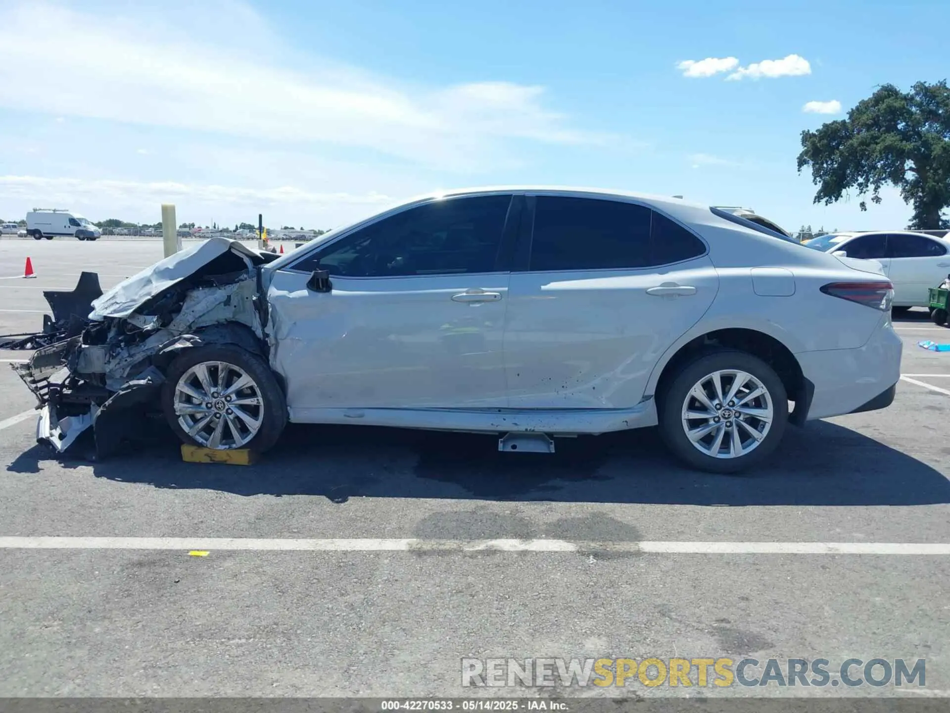 14 Photograph of a damaged car 4T1R11AK9PU134949 TOYOTA CAMRY 2023