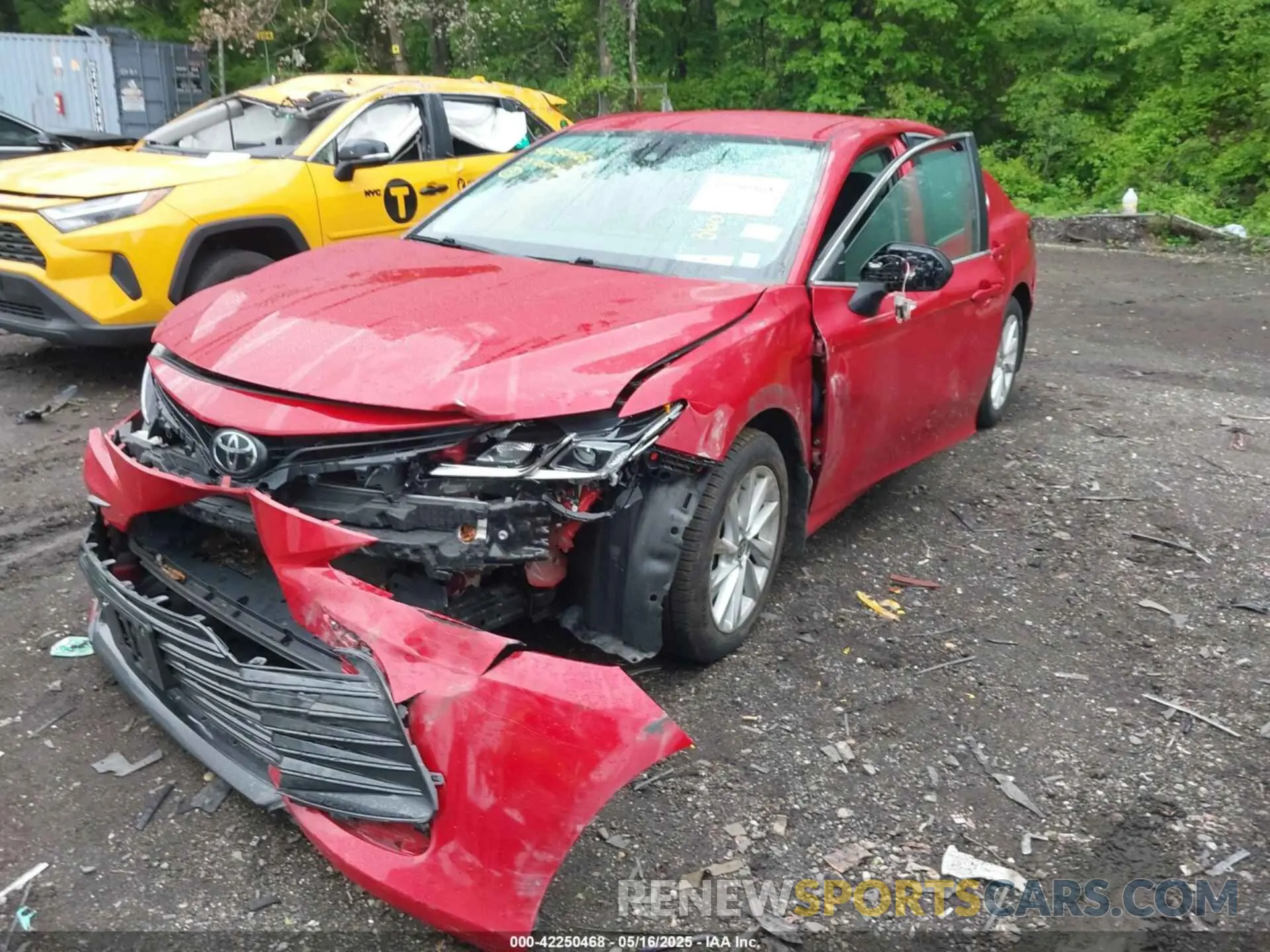 2 Photograph of a damaged car 4T1R11BK3PU096651 TOYOTA CAMRY 2023