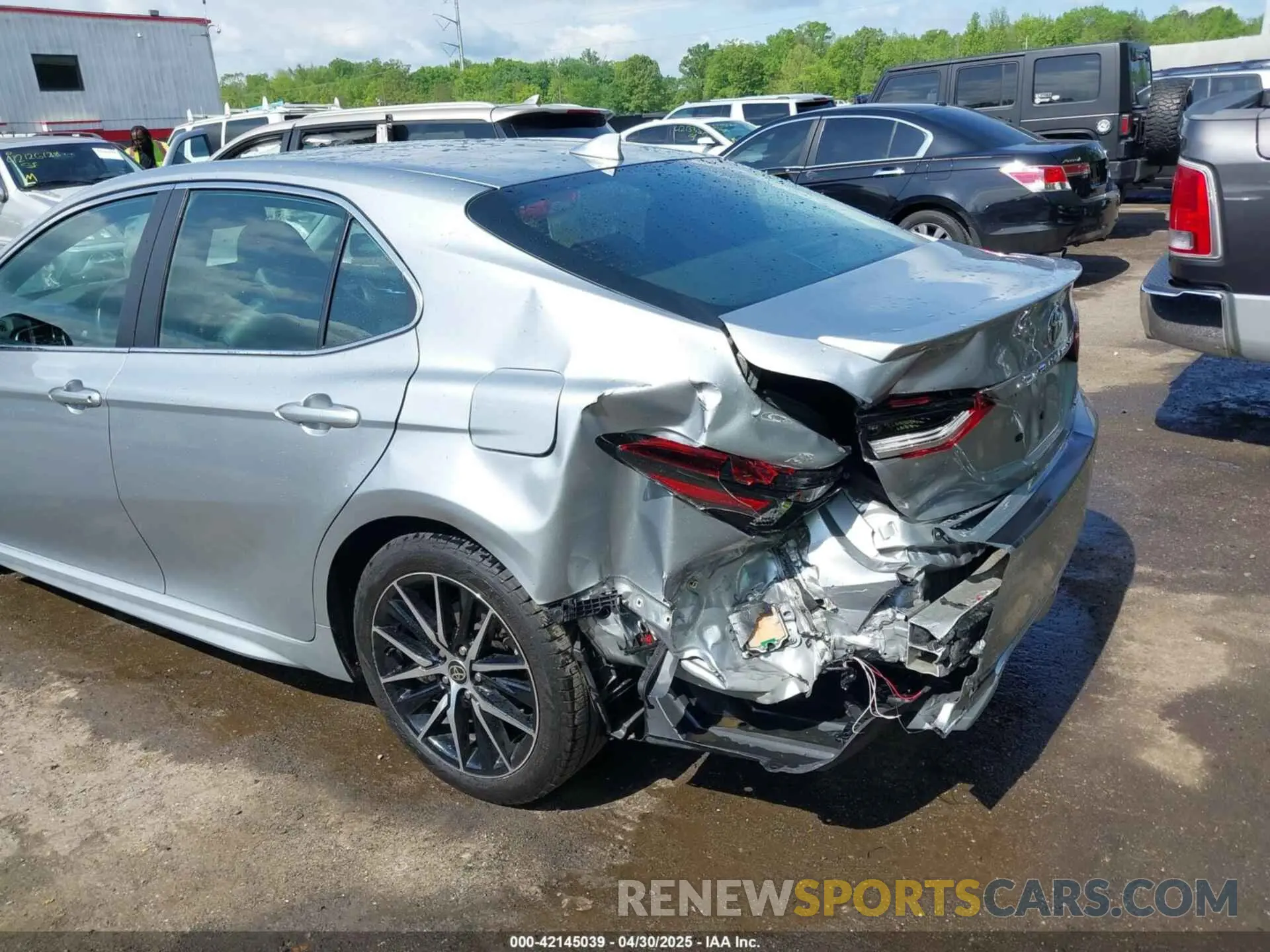 6 Photograph of a damaged car 4T1S11AKXPU737975 TOYOTA CAMRY 2023