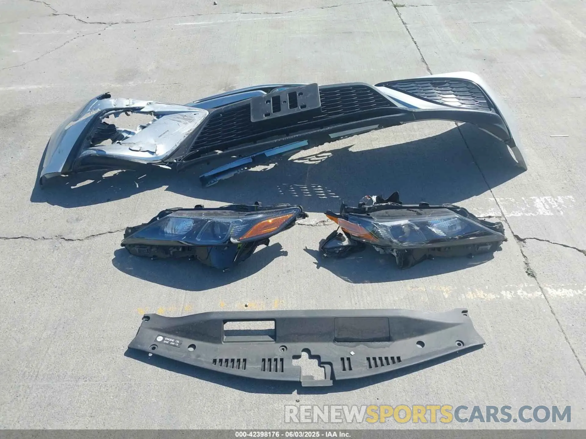 12 Photograph of a damaged car 4T1S31AK3PU059466 TOYOTA CAMRY 2023