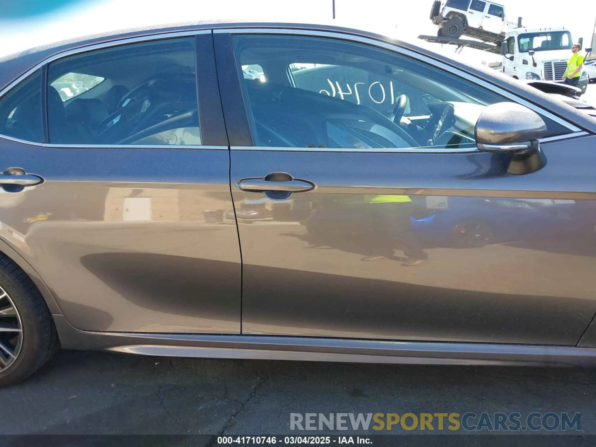 14 Photograph of a damaged car 4T1S31AK4PU613940 TOYOTA CAMRY 2023