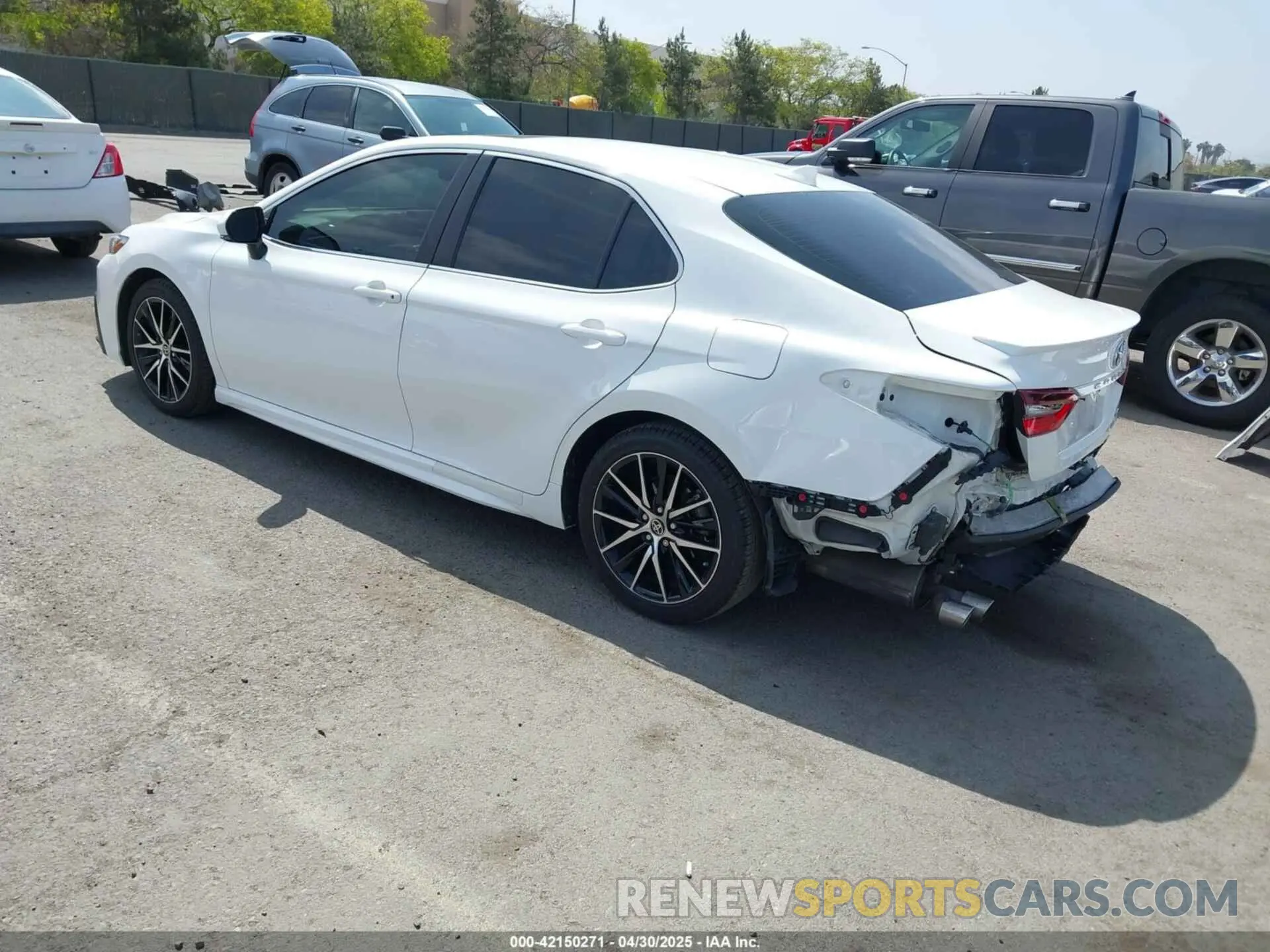 3 Photograph of a damaged car 4T1S31AKXPU047007 TOYOTA CAMRY 2023