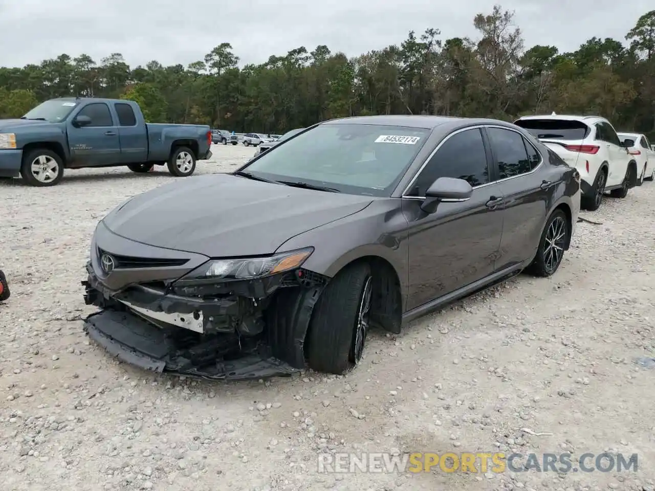 1 Photograph of a damaged car 4T1T11AK0PU722227 TOYOTA CAMRY 2023