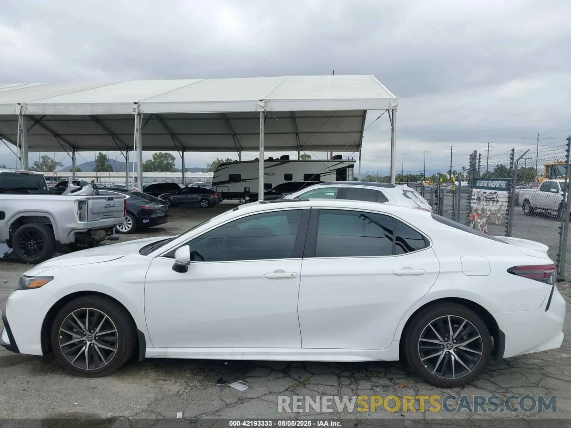 14 Photograph of a damaged car 4T1T11AK0PU829763 TOYOTA CAMRY 2023