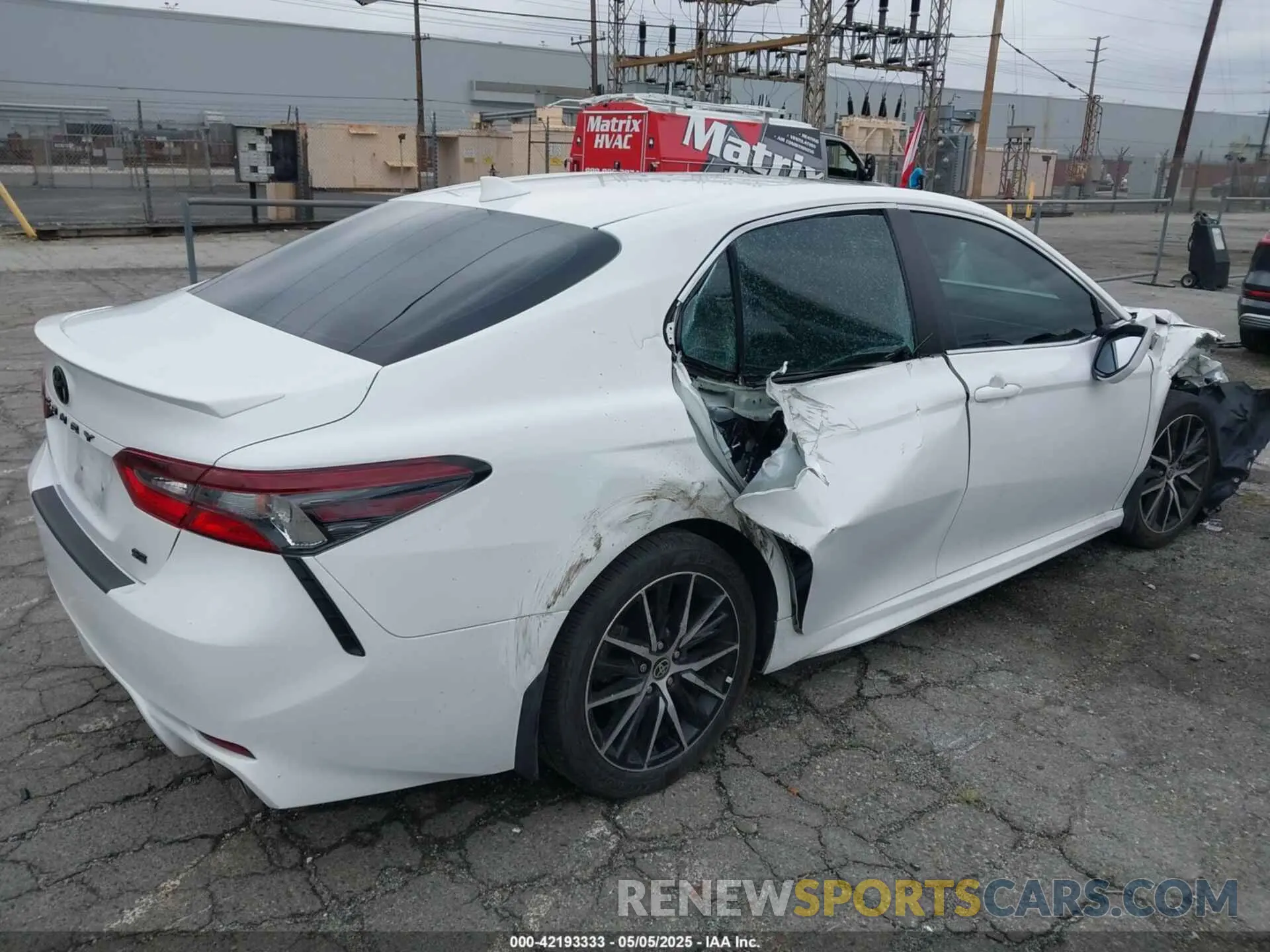 4 Photograph of a damaged car 4T1T11AK0PU829763 TOYOTA CAMRY 2023