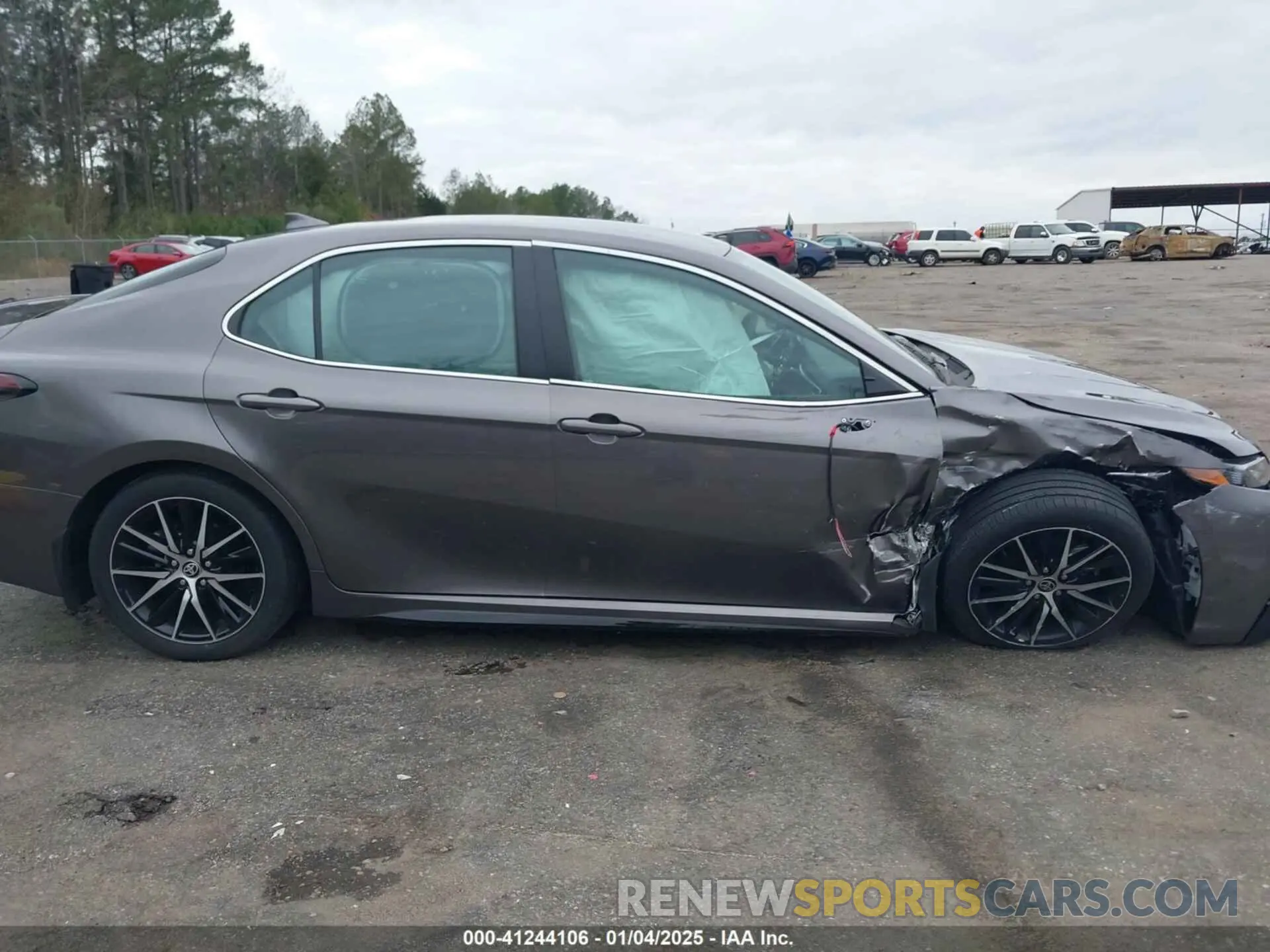 13 Photograph of a damaged car 4T1T11AK1PU823194 TOYOTA CAMRY 2023