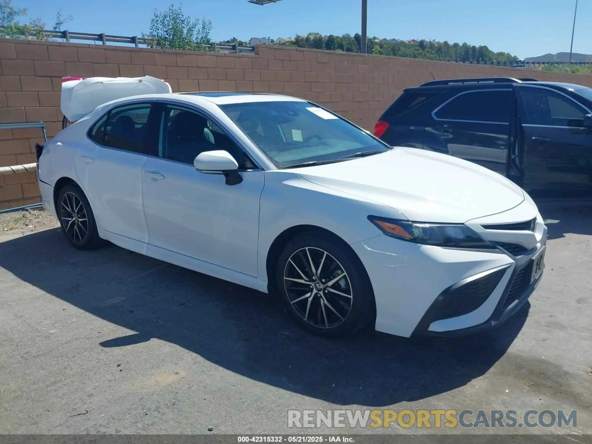 1 Photograph of a damaged car 4T1T11AK2PU747789 TOYOTA CAMRY 2023