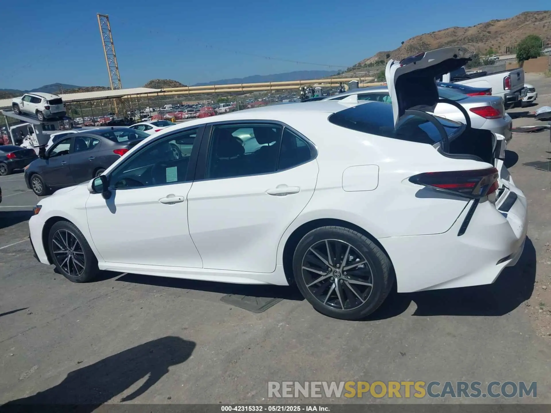 14 Photograph of a damaged car 4T1T11AK2PU747789 TOYOTA CAMRY 2023