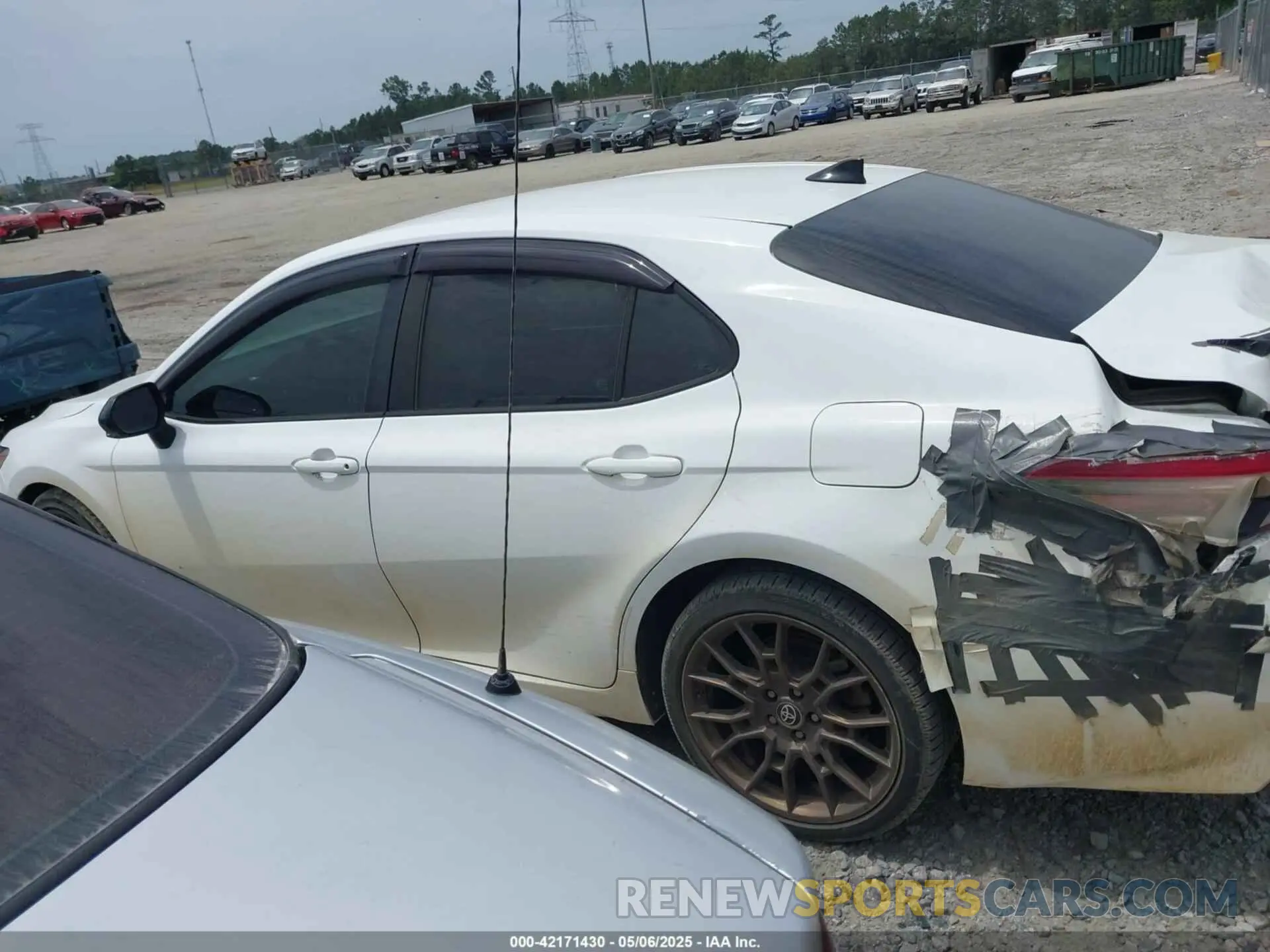 14 Photograph of a damaged car 4T1T11AK3PU111978 TOYOTA CAMRY 2023