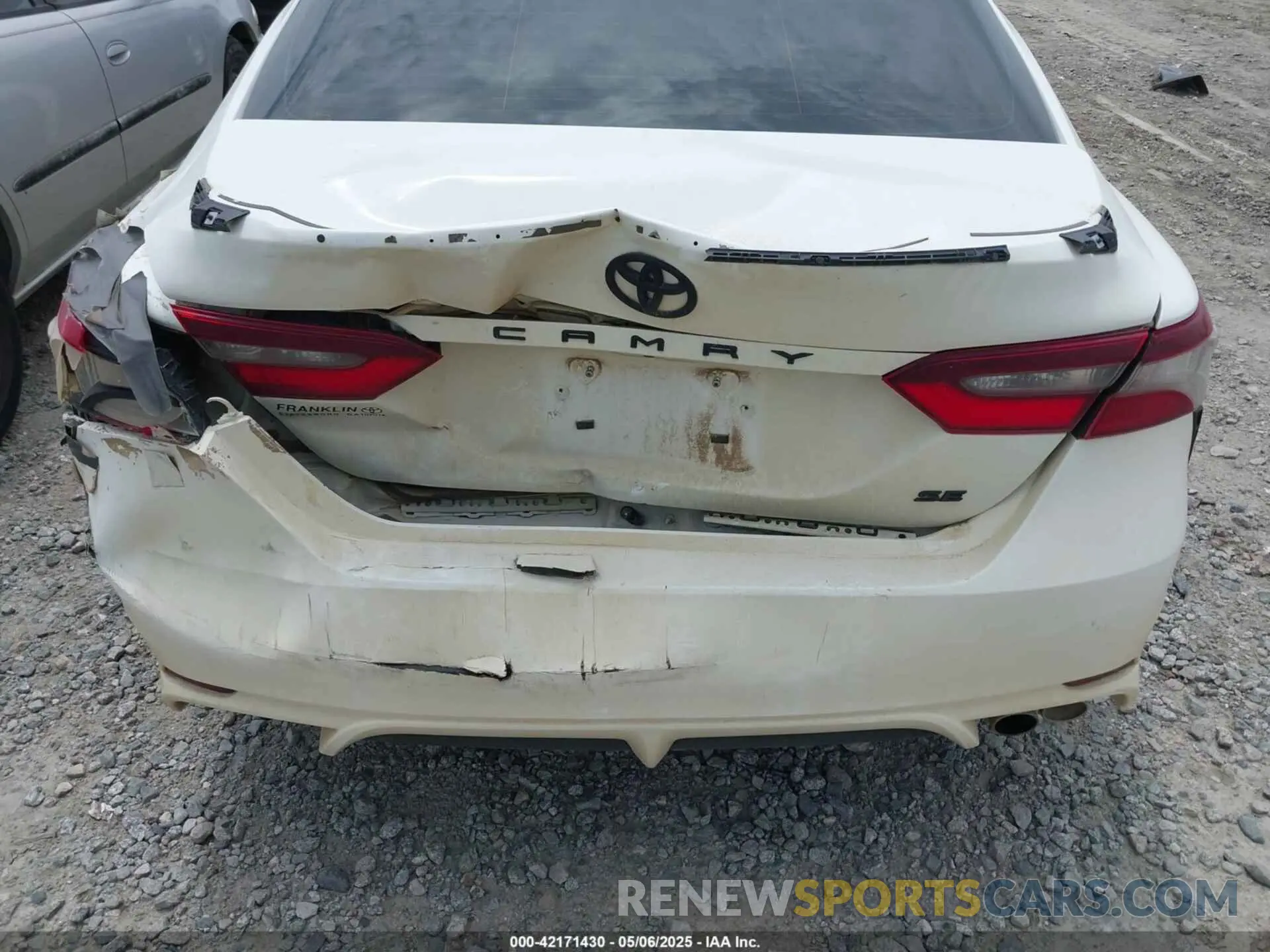 16 Photograph of a damaged car 4T1T11AK3PU111978 TOYOTA CAMRY 2023