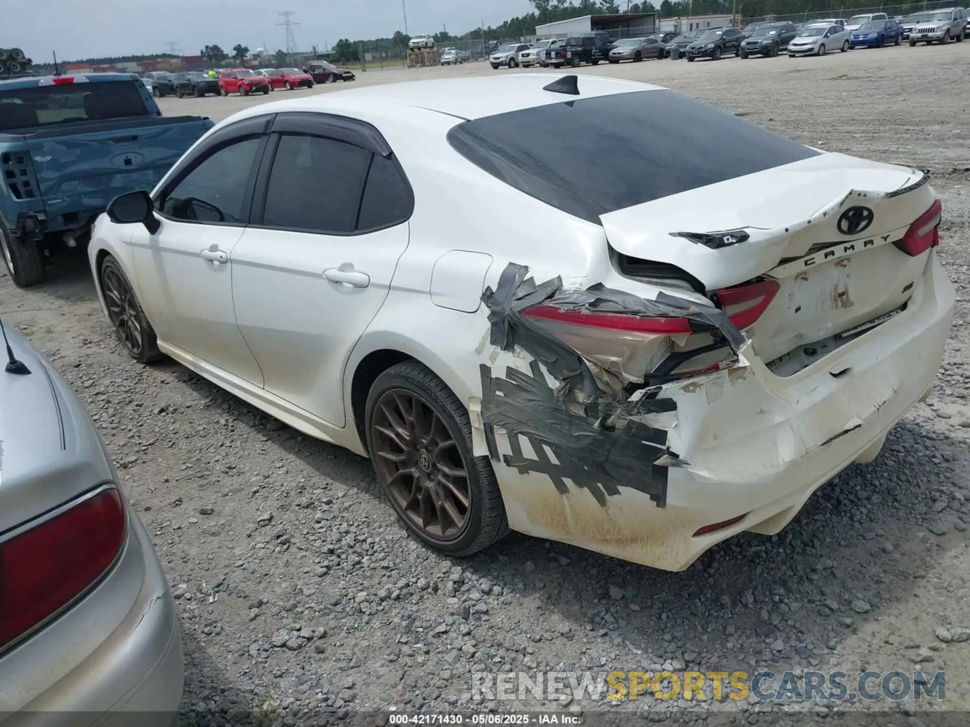 3 Photograph of a damaged car 4T1T11AK3PU111978 TOYOTA CAMRY 2023