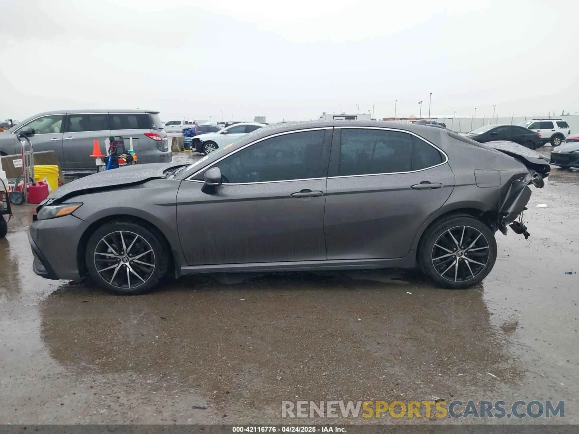 15 Photograph of a damaged car 4T1T11AK5PU784531 TOYOTA CAMRY 2023