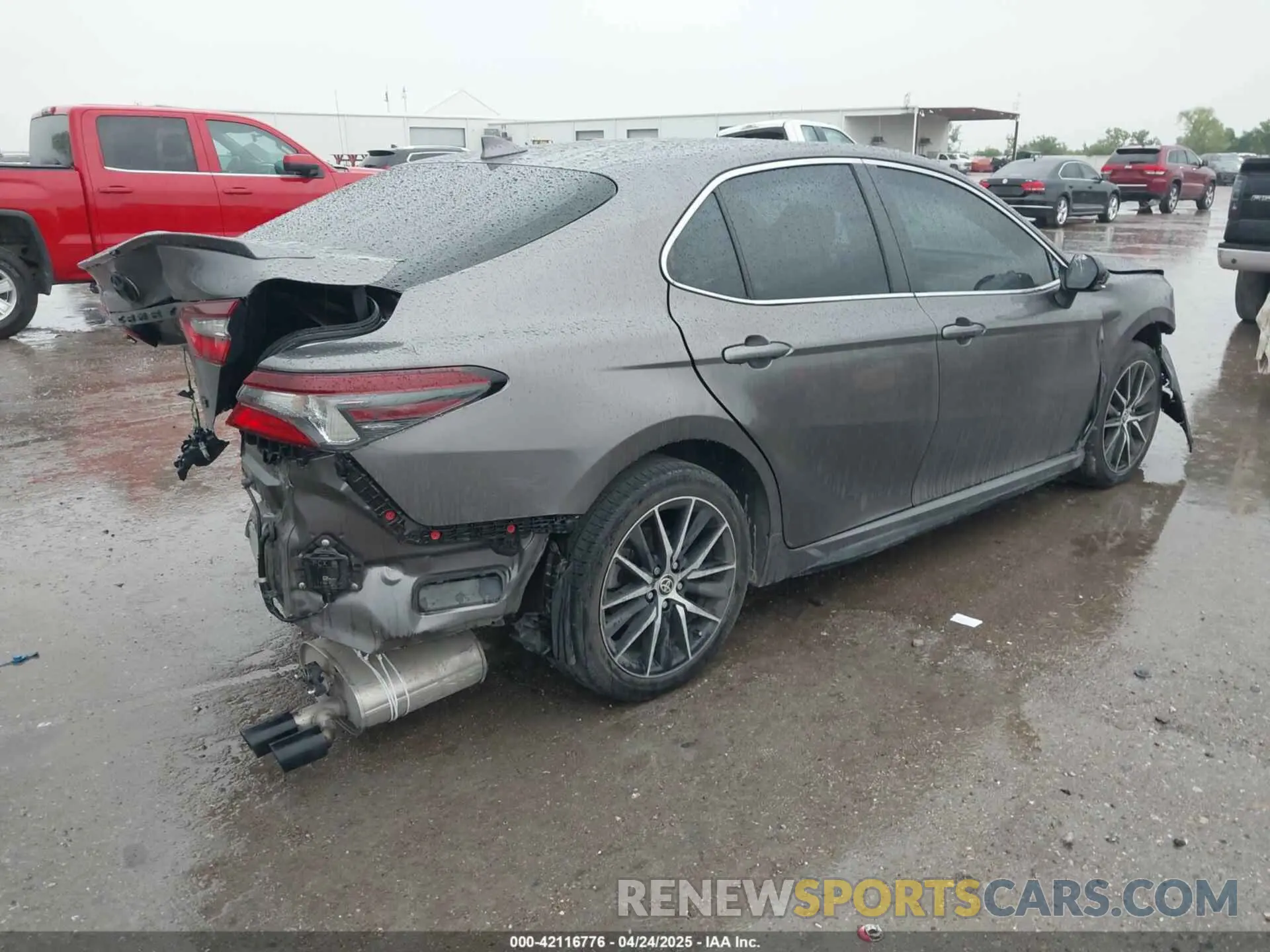 4 Photograph of a damaged car 4T1T11AK5PU784531 TOYOTA CAMRY 2023