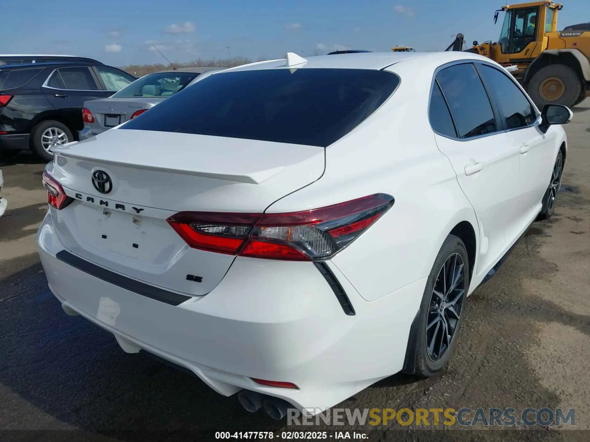 4 Photograph of a damaged car 4T1T11AK5PU824817 TOYOTA CAMRY 2023