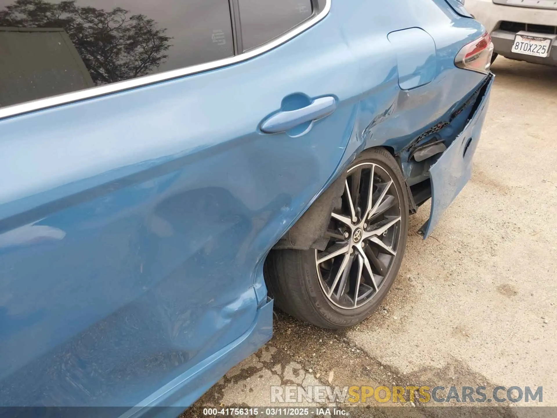 6 Photograph of a damaged car 4T1T11AK7PU103981 TOYOTA CAMRY 2023