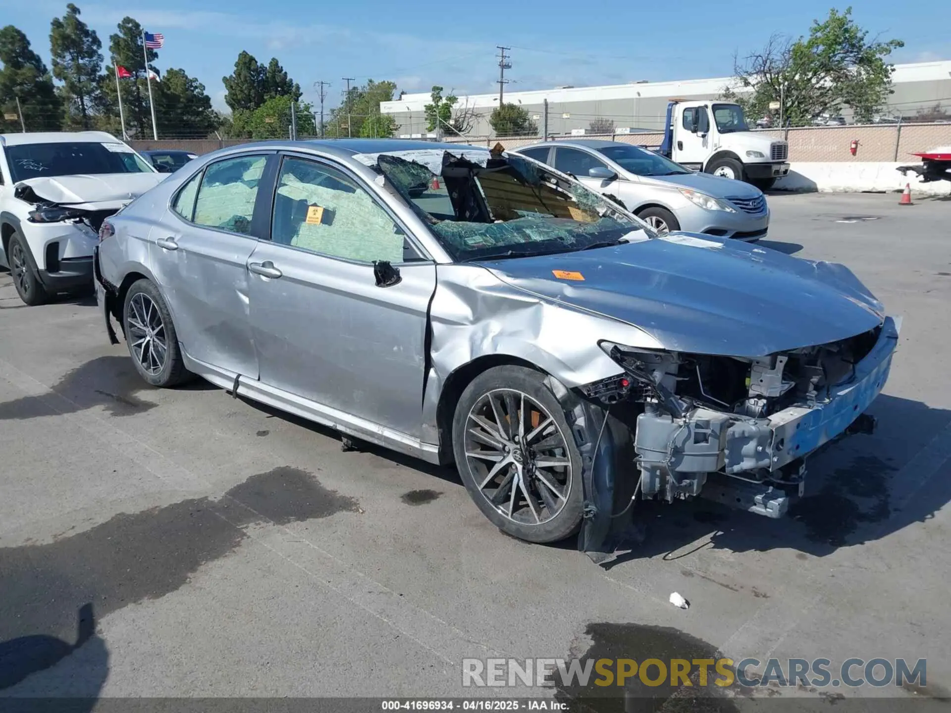 1 Photograph of a damaged car 4T1T11AK7PU774065 TOYOTA CAMRY 2023