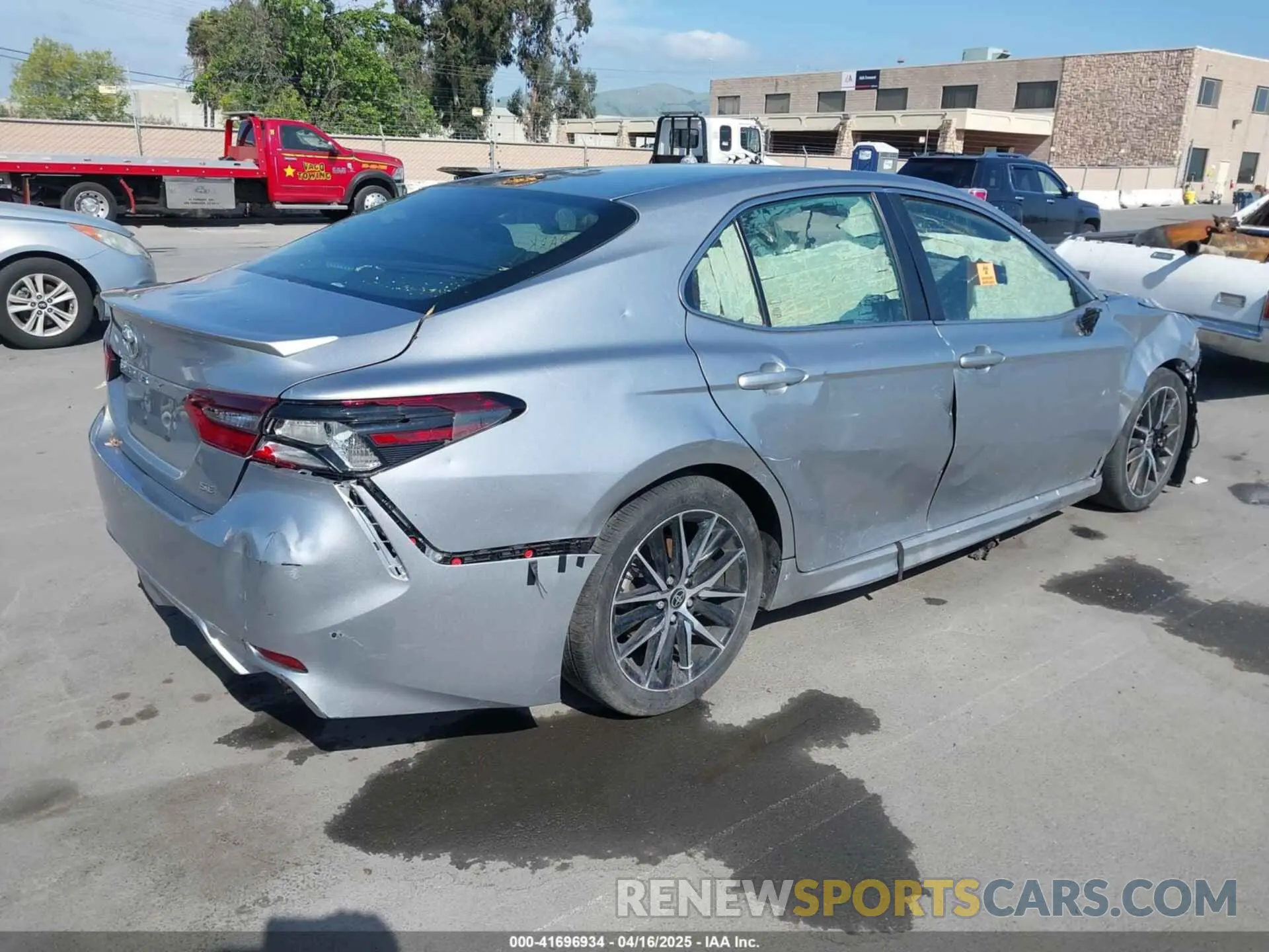 4 Photograph of a damaged car 4T1T11AK7PU774065 TOYOTA CAMRY 2023