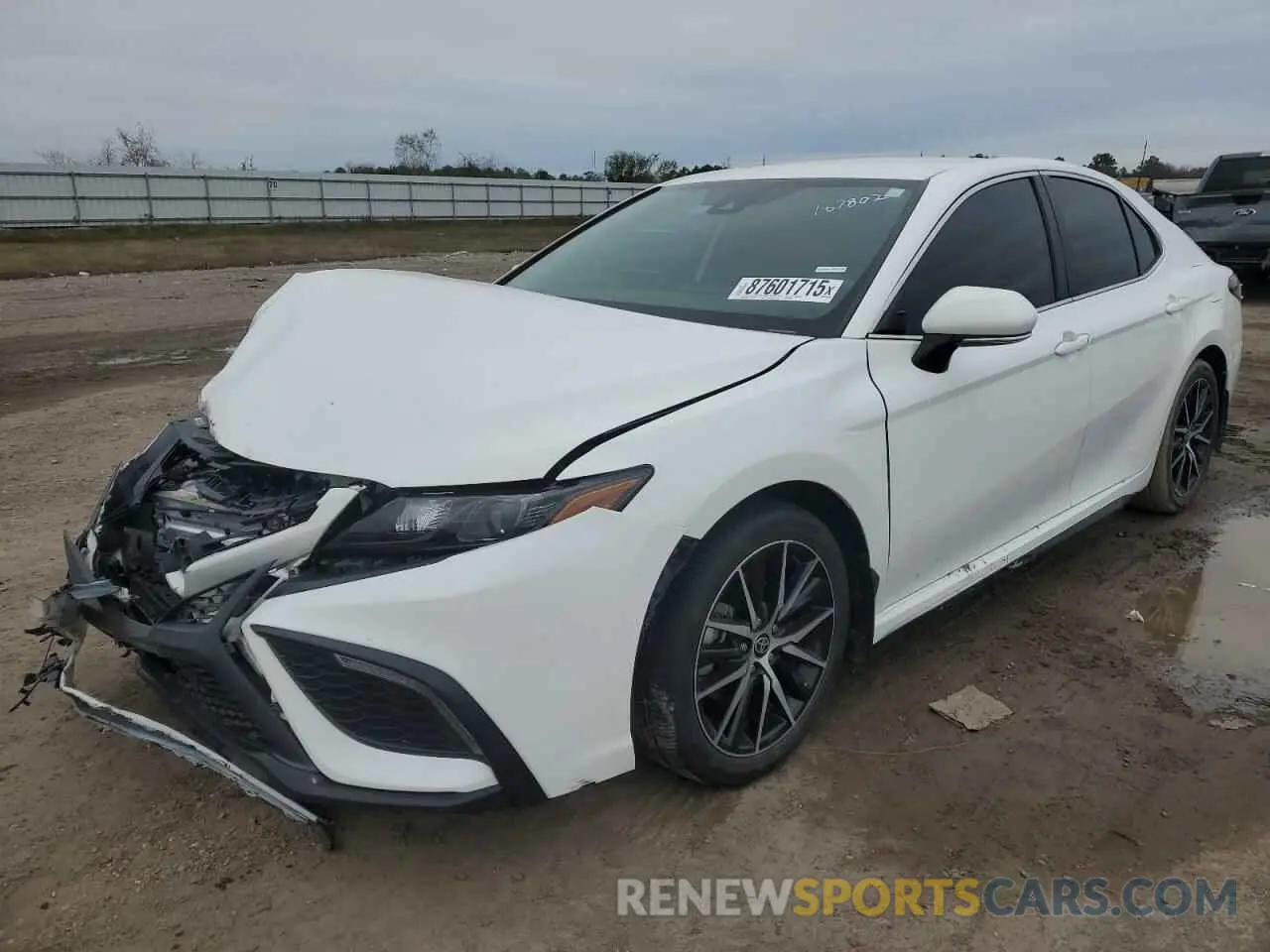 1 Photograph of a damaged car 4T1T11AK7PU794008 TOYOTA CAMRY 2023