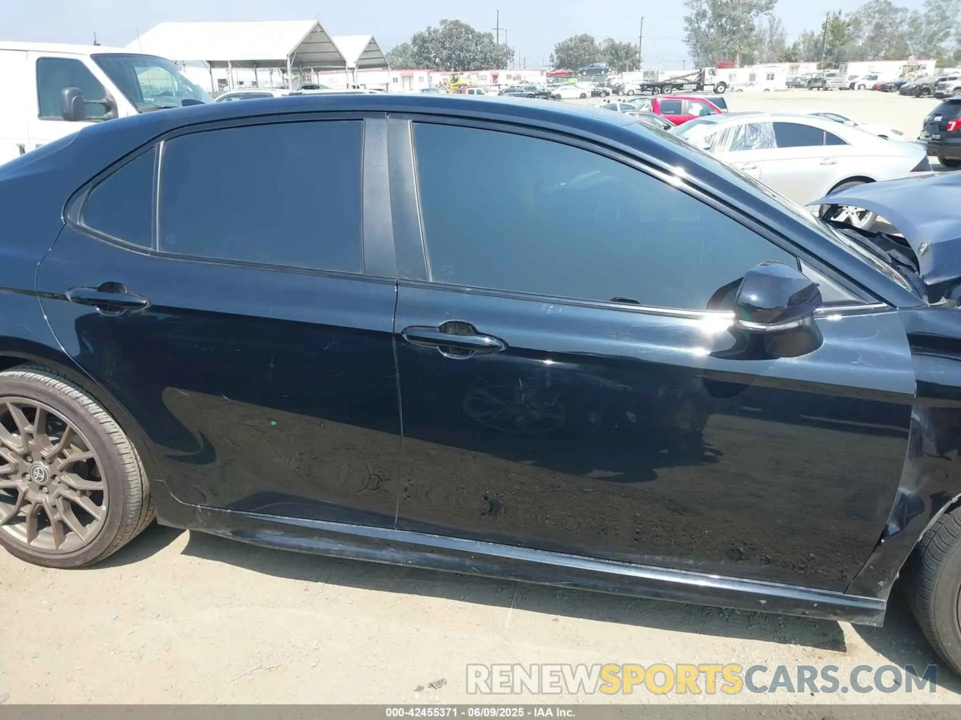14 Photograph of a damaged car 4T1T11AK8PU142076 TOYOTA CAMRY 2023