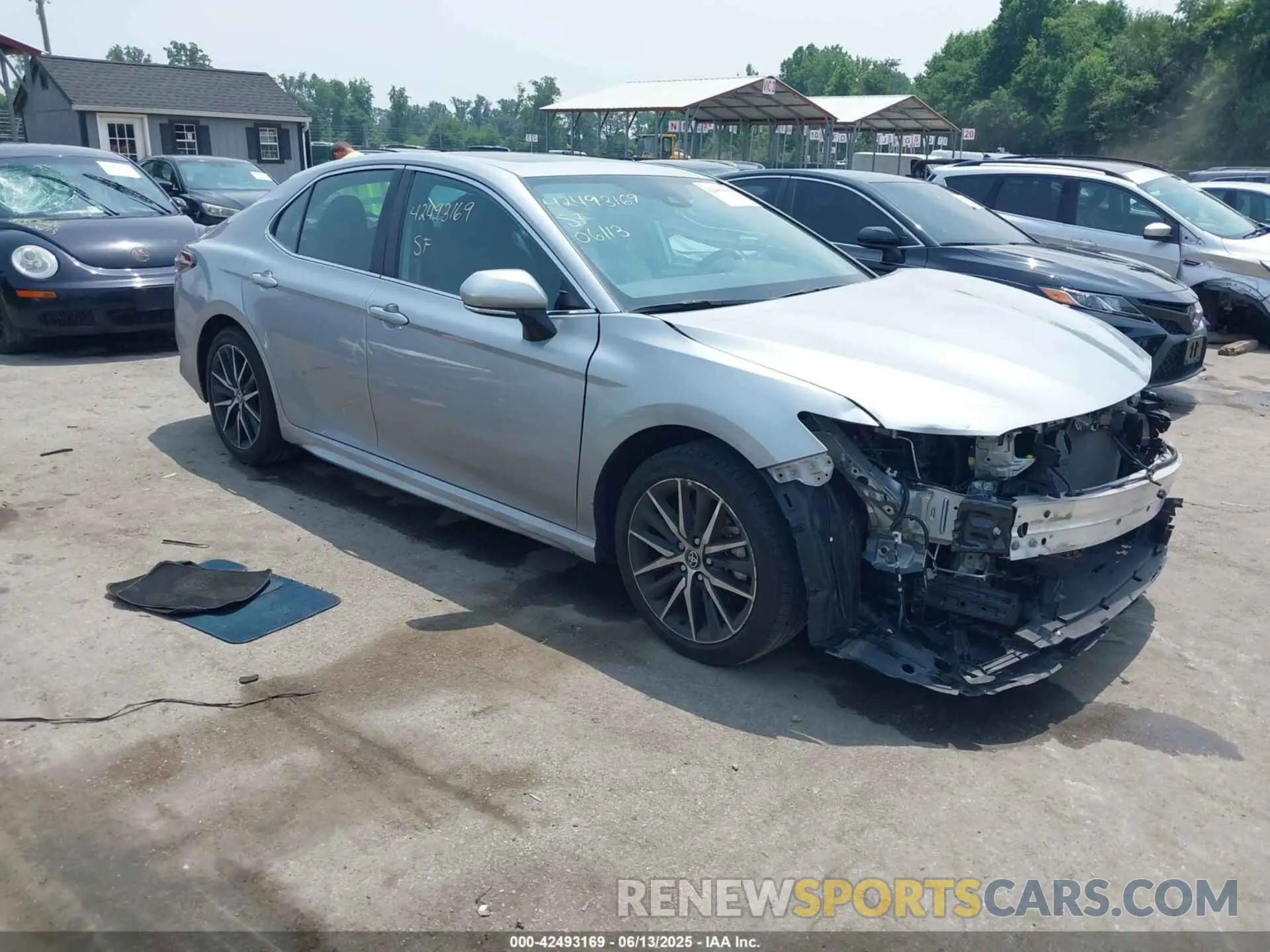 1 Photograph of a damaged car 4T1T11AK8PU171366 TOYOTA CAMRY 2023