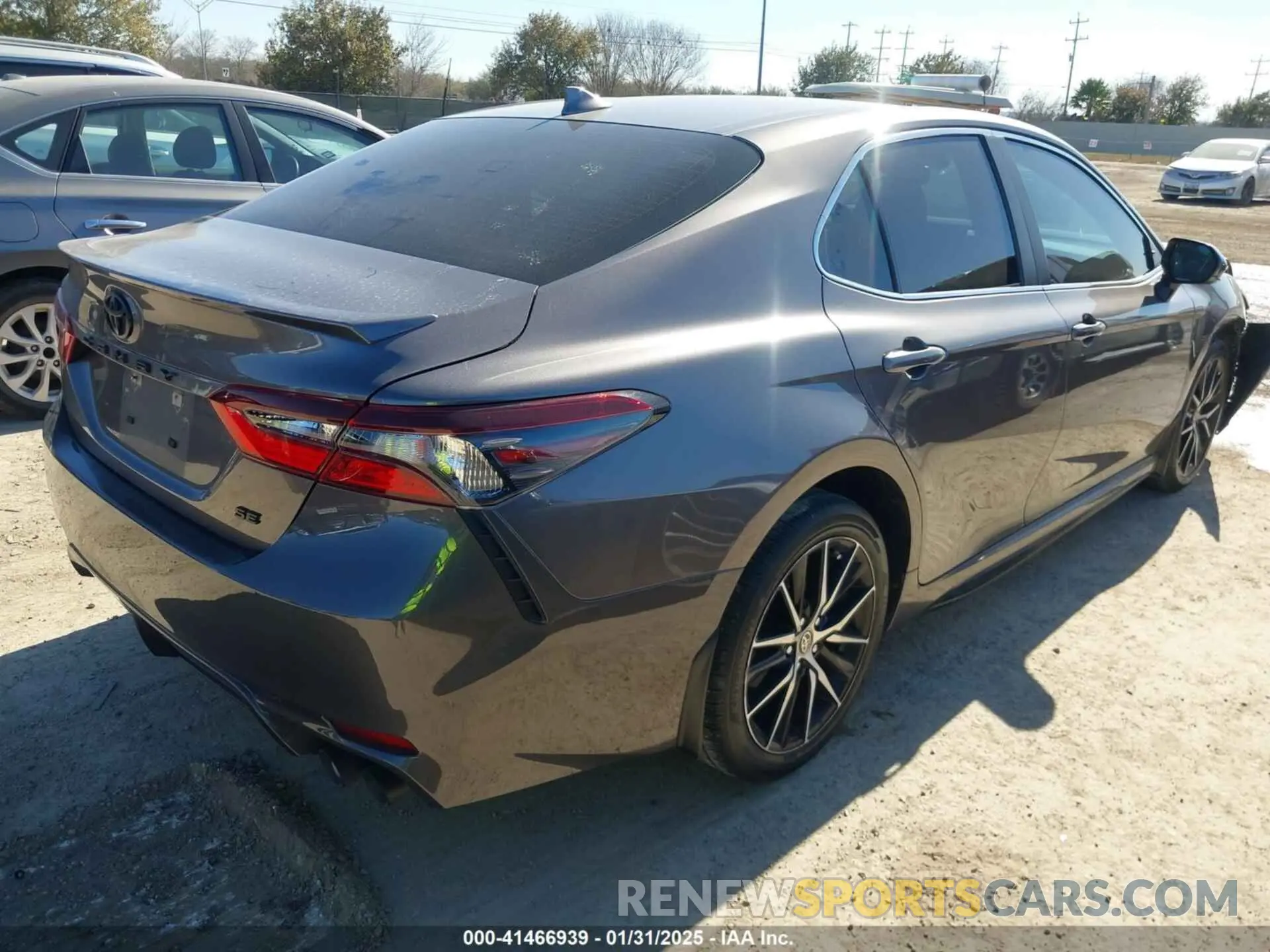 4 Photograph of a damaged car 4T1T11AK8PU782109 TOYOTA CAMRY 2023