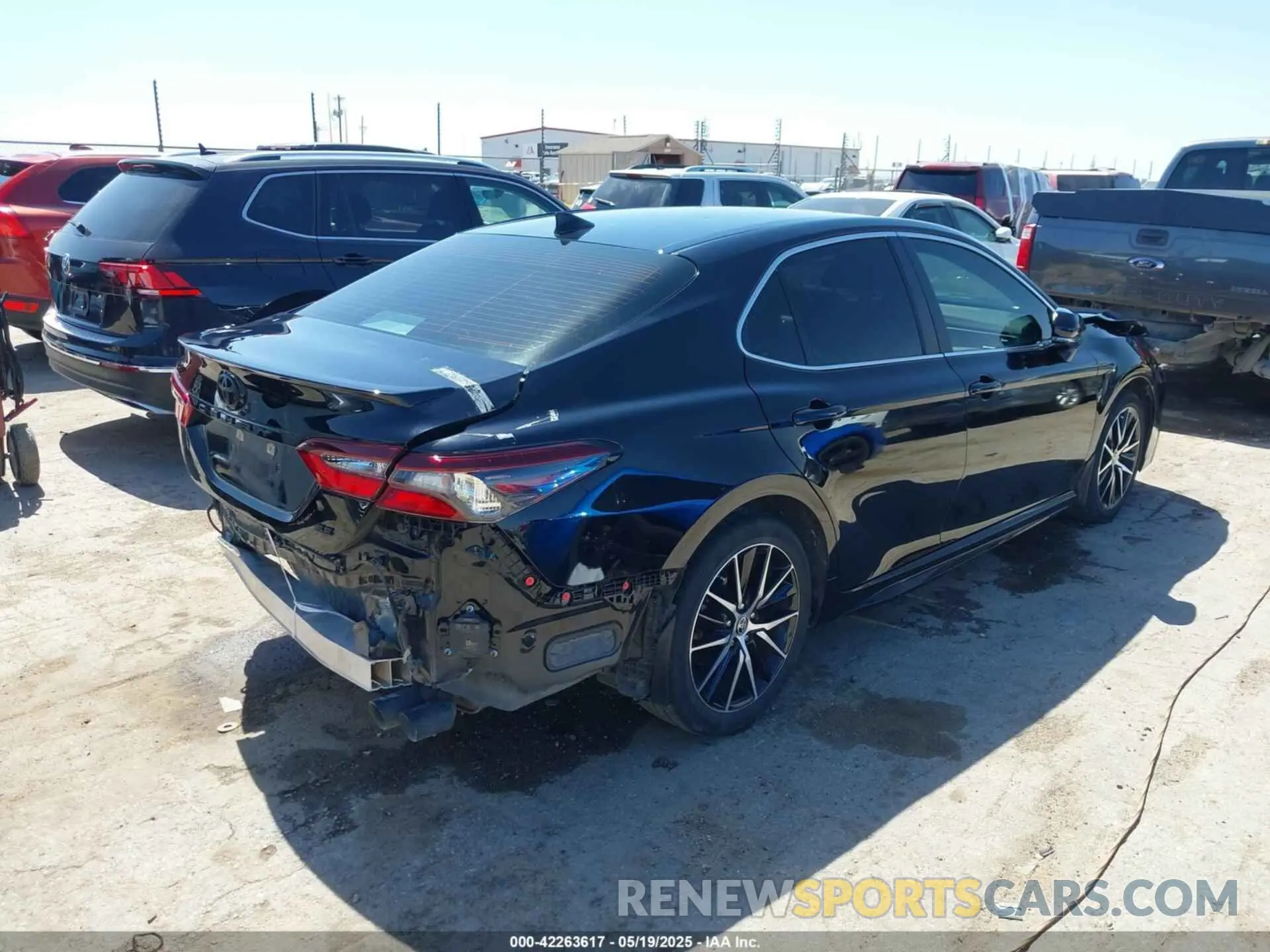 4 Photograph of a damaged car 4T1T11AK8PU831793 TOYOTA CAMRY 2023