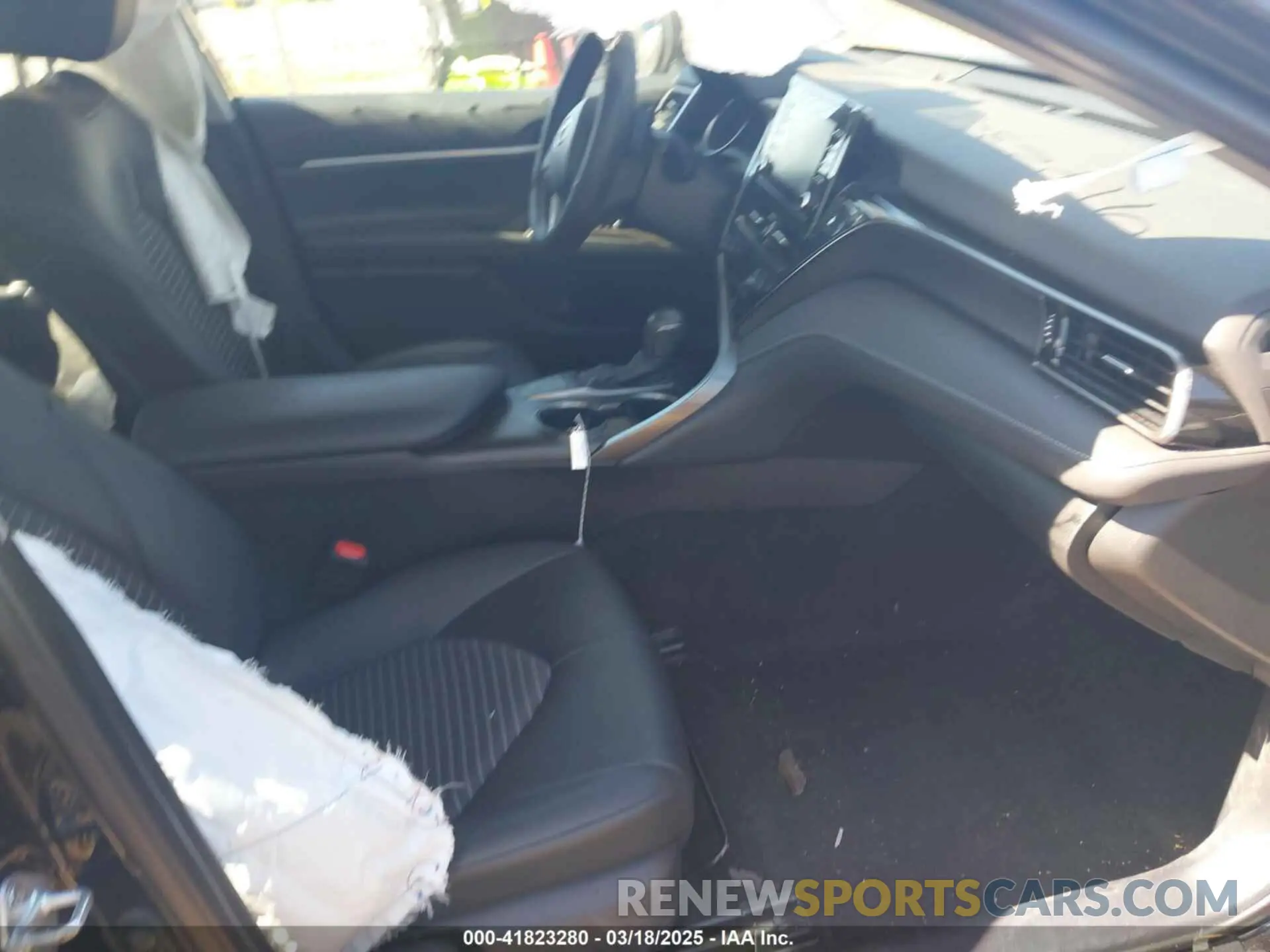 5 Photograph of a damaged car 4T1T11AKXPU111010 TOYOTA CAMRY 2023