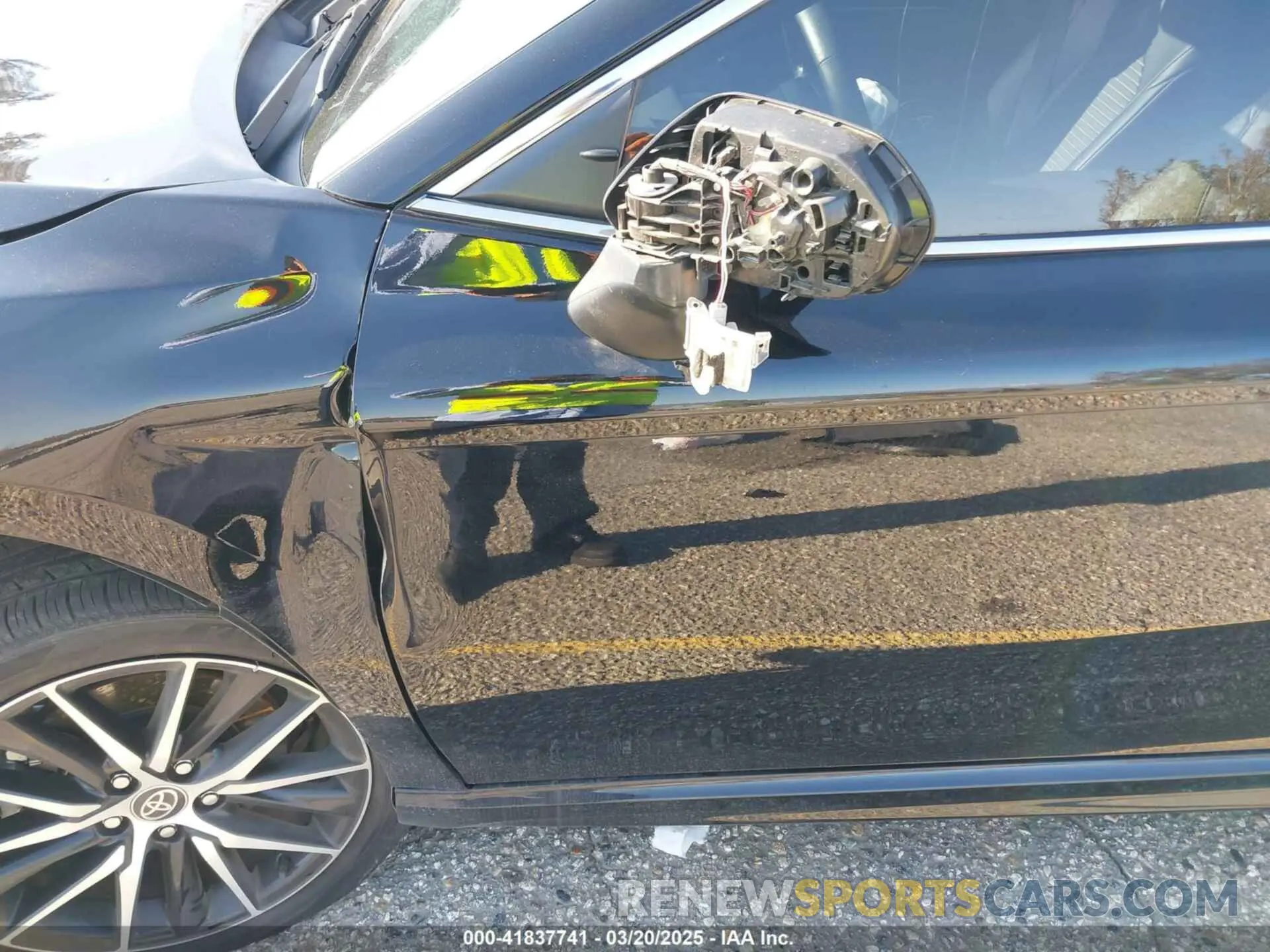 18 Photograph of a damaged car 4T1T11AKXPU760788 TOYOTA CAMRY 2023