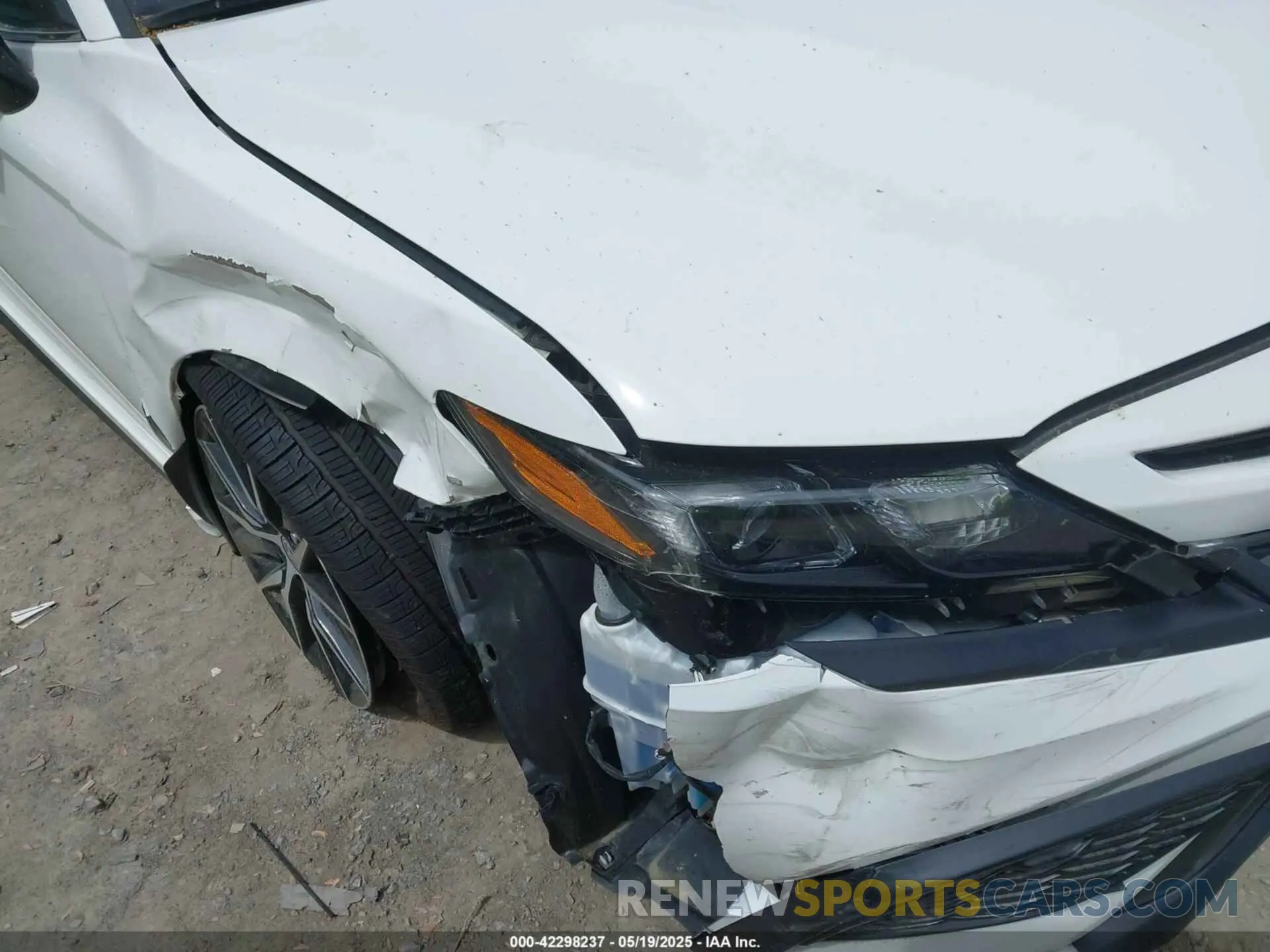 17 Photograph of a damaged car 4T1T11BK3PU105645 TOYOTA CAMRY 2023