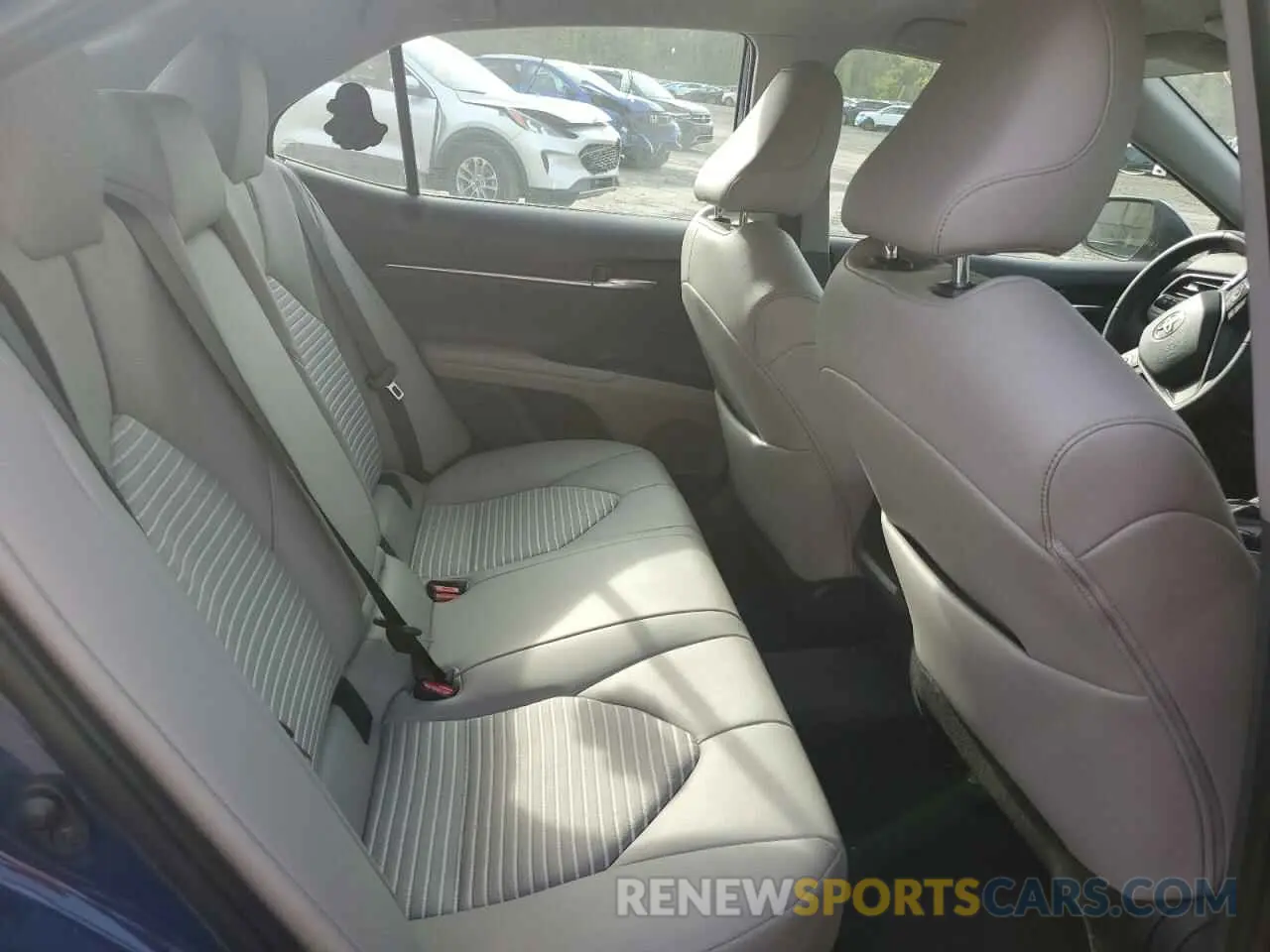 10 Photograph of a damaged car 4T1T11BK7PU075114 TOYOTA CAMRY 2023
