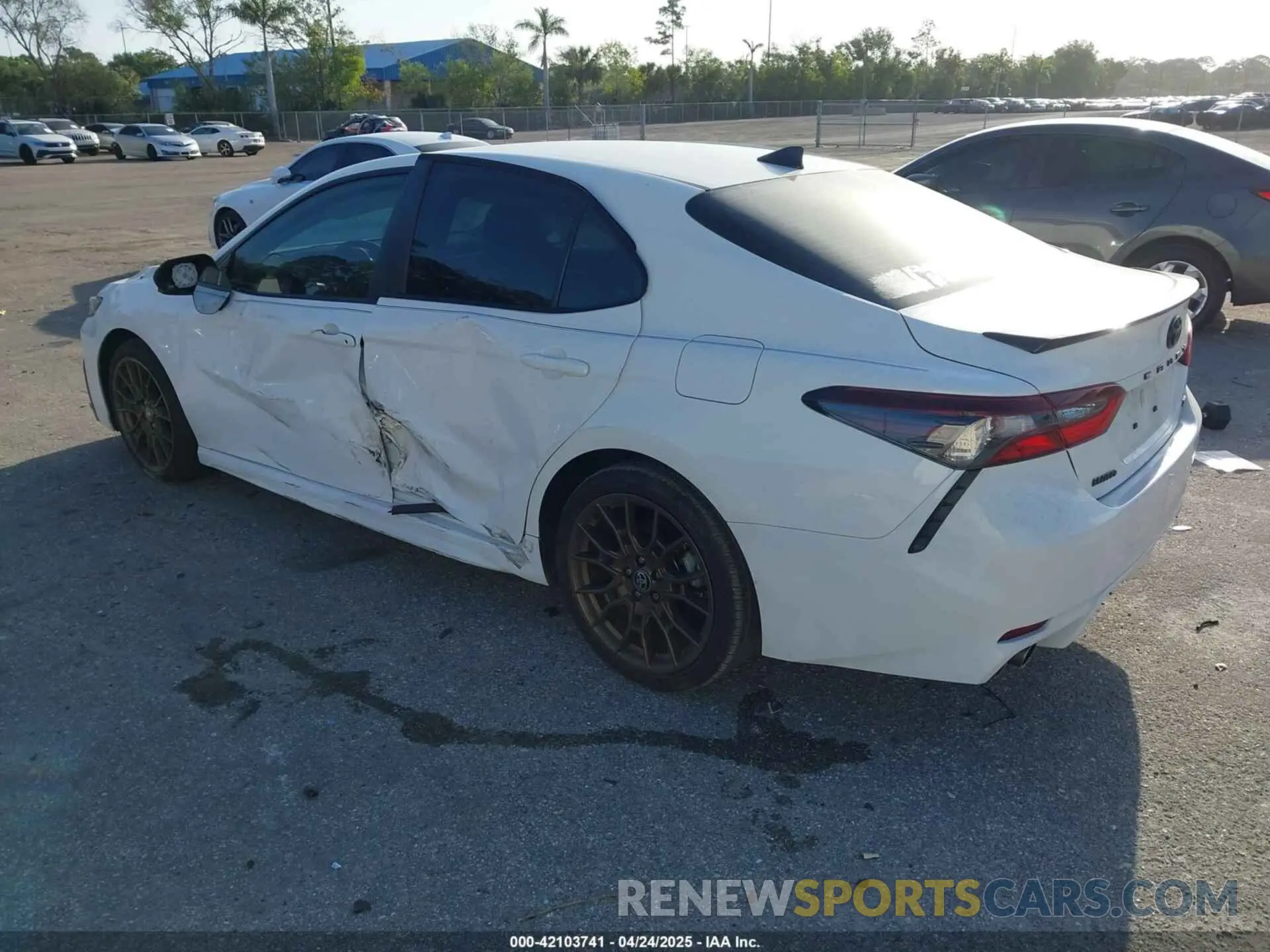 3 Photograph of a damaged car 4T1T31AK2PU050892 TOYOTA CAMRY 2023
