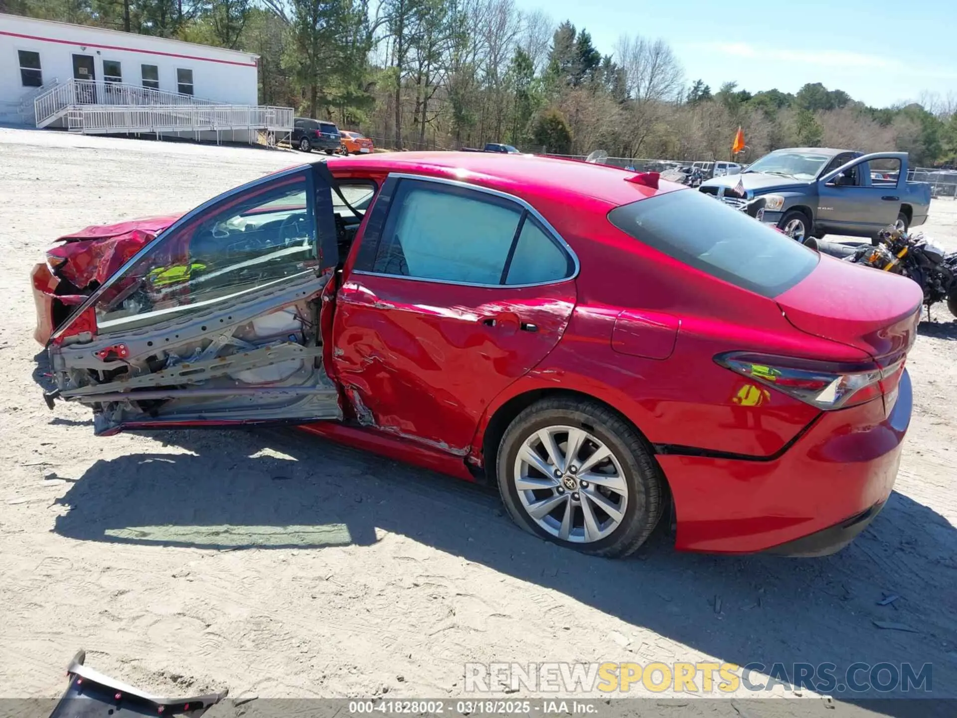 3 Photograph of a damaged car 4T1C11AK0RU195440 TOYOTA CAMRY 2024
