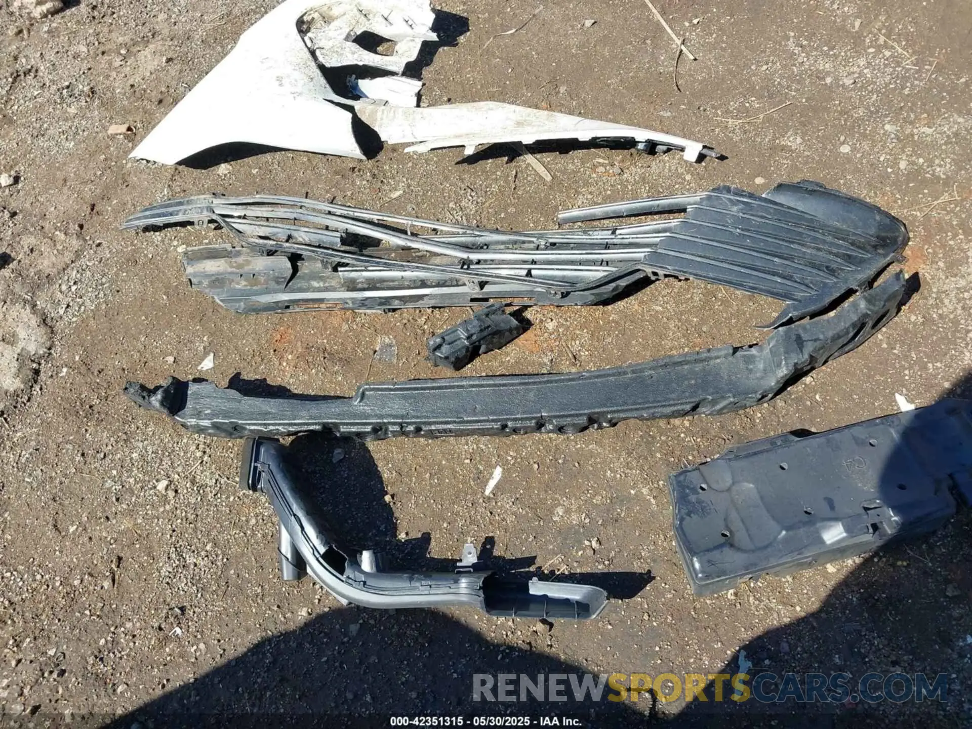 12 Photograph of a damaged car 4T1C11AK0RU881882 TOYOTA CAMRY 2024