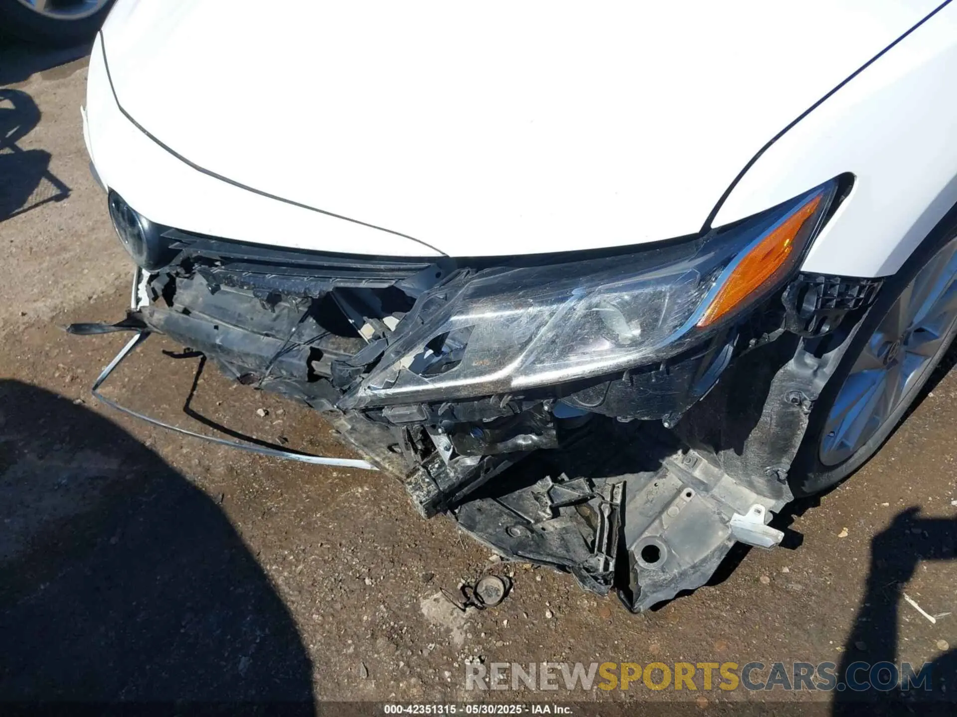 6 Photograph of a damaged car 4T1C11AK0RU881882 TOYOTA CAMRY 2024