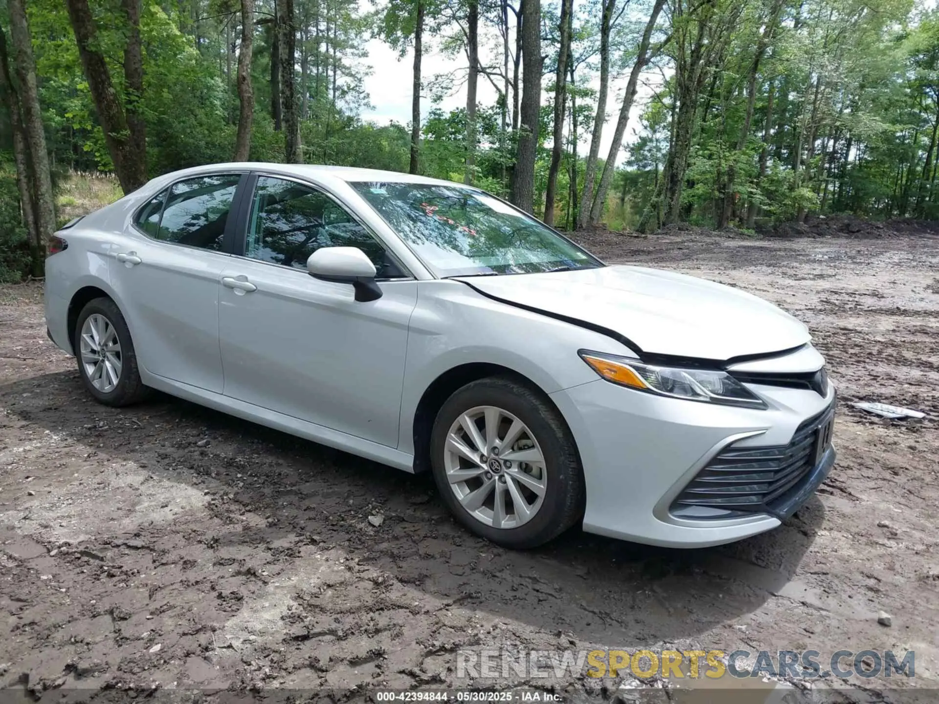 1 Photograph of a damaged car 4T1C11AK1RU189338 TOYOTA CAMRY 2024