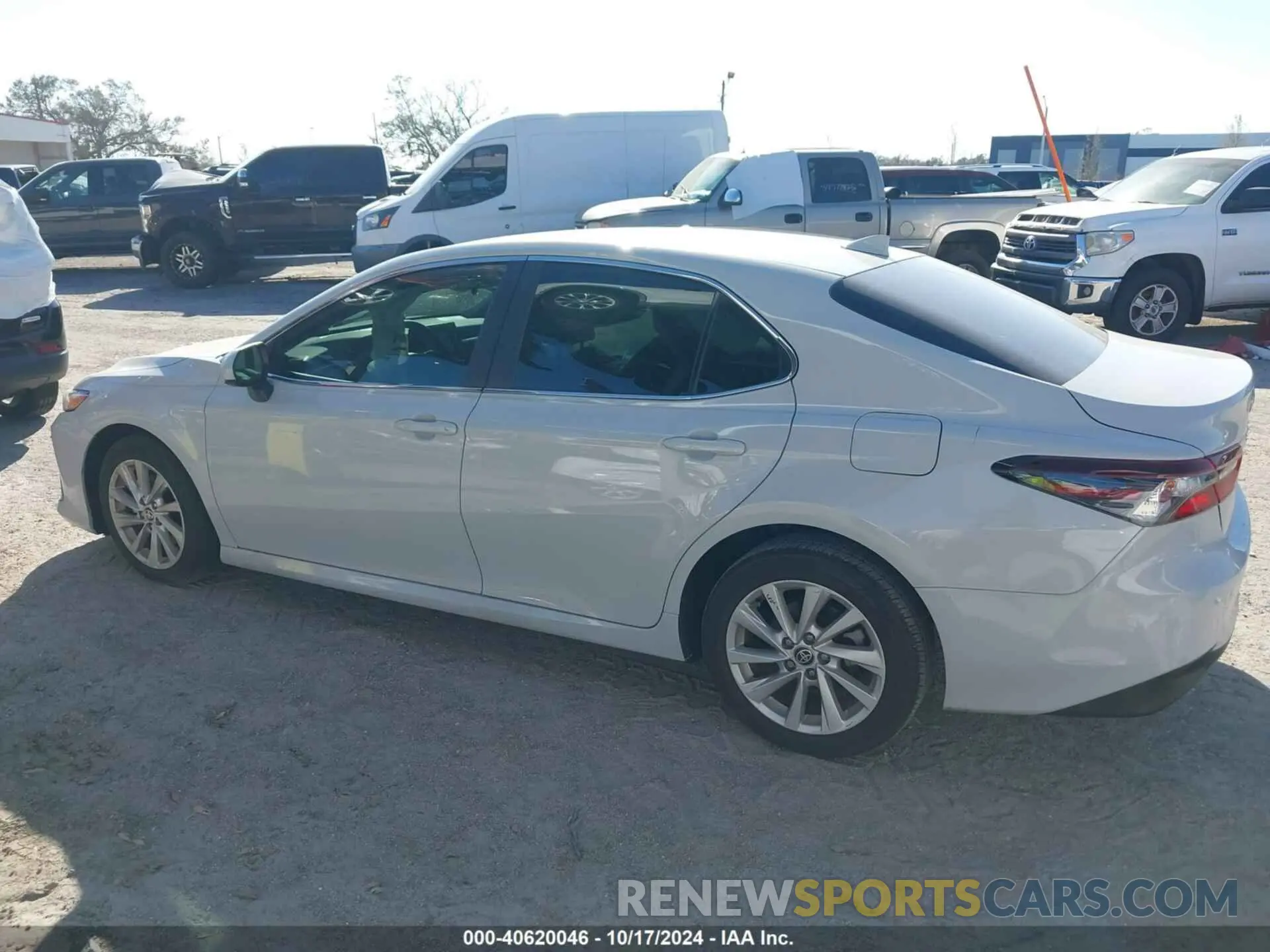 14 Photograph of a damaged car 4T1C11AK1RU214562 TOYOTA CAMRY 2024