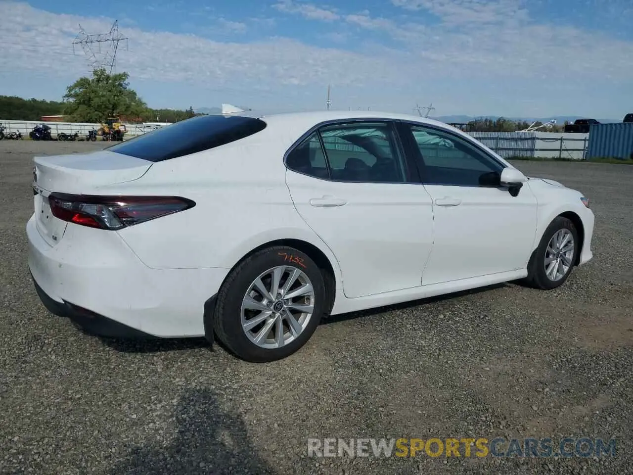 3 Photograph of a damaged car 4T1C11AK1RU257623 TOYOTA CAMRY 2024