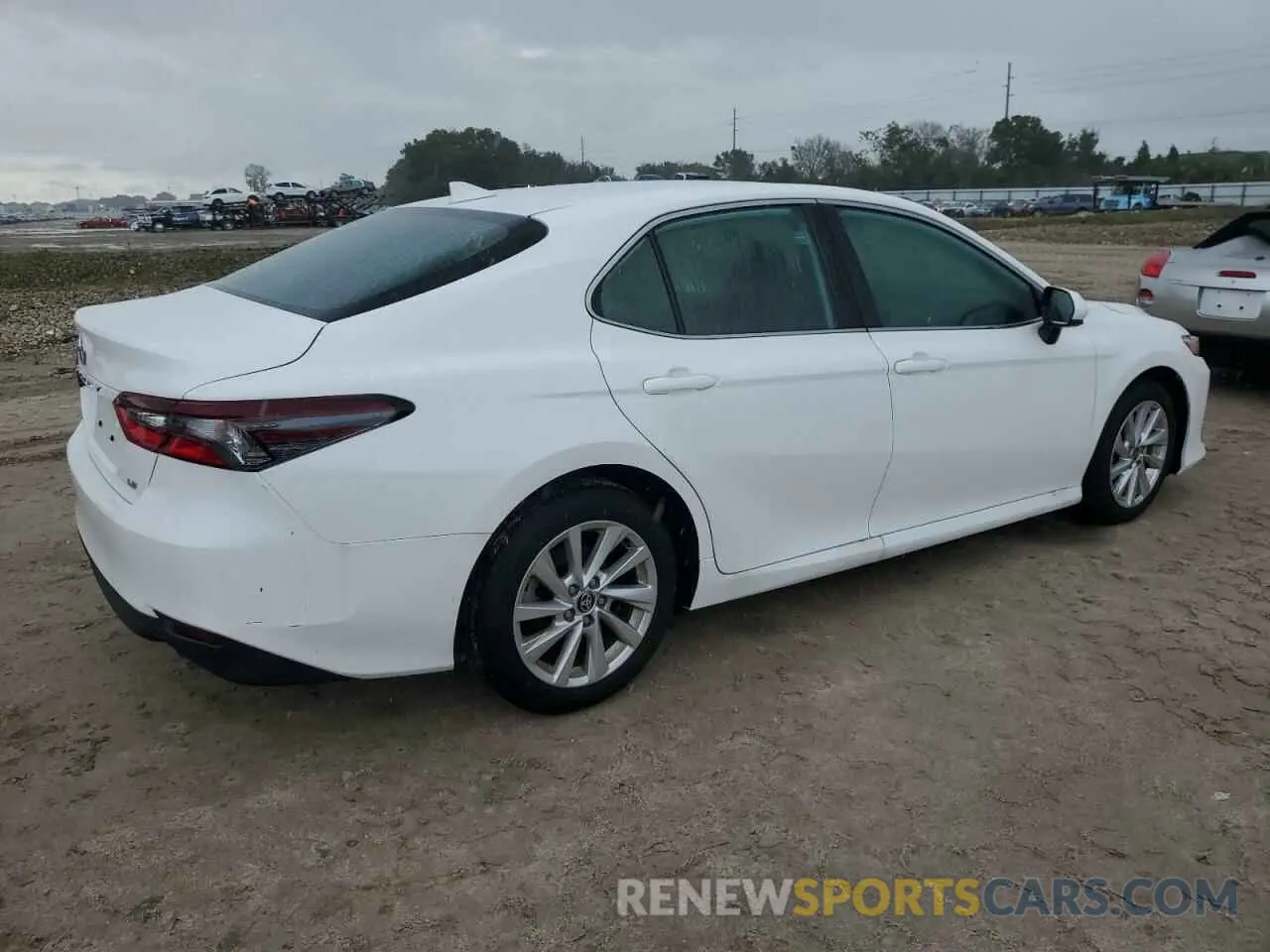 3 Photograph of a damaged car 4T1C11AK2RU208138 TOYOTA CAMRY 2024
