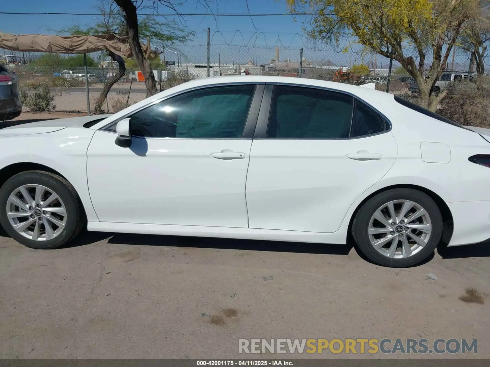 15 Photograph of a damaged car 4T1C11AK2RU863352 TOYOTA CAMRY 2024