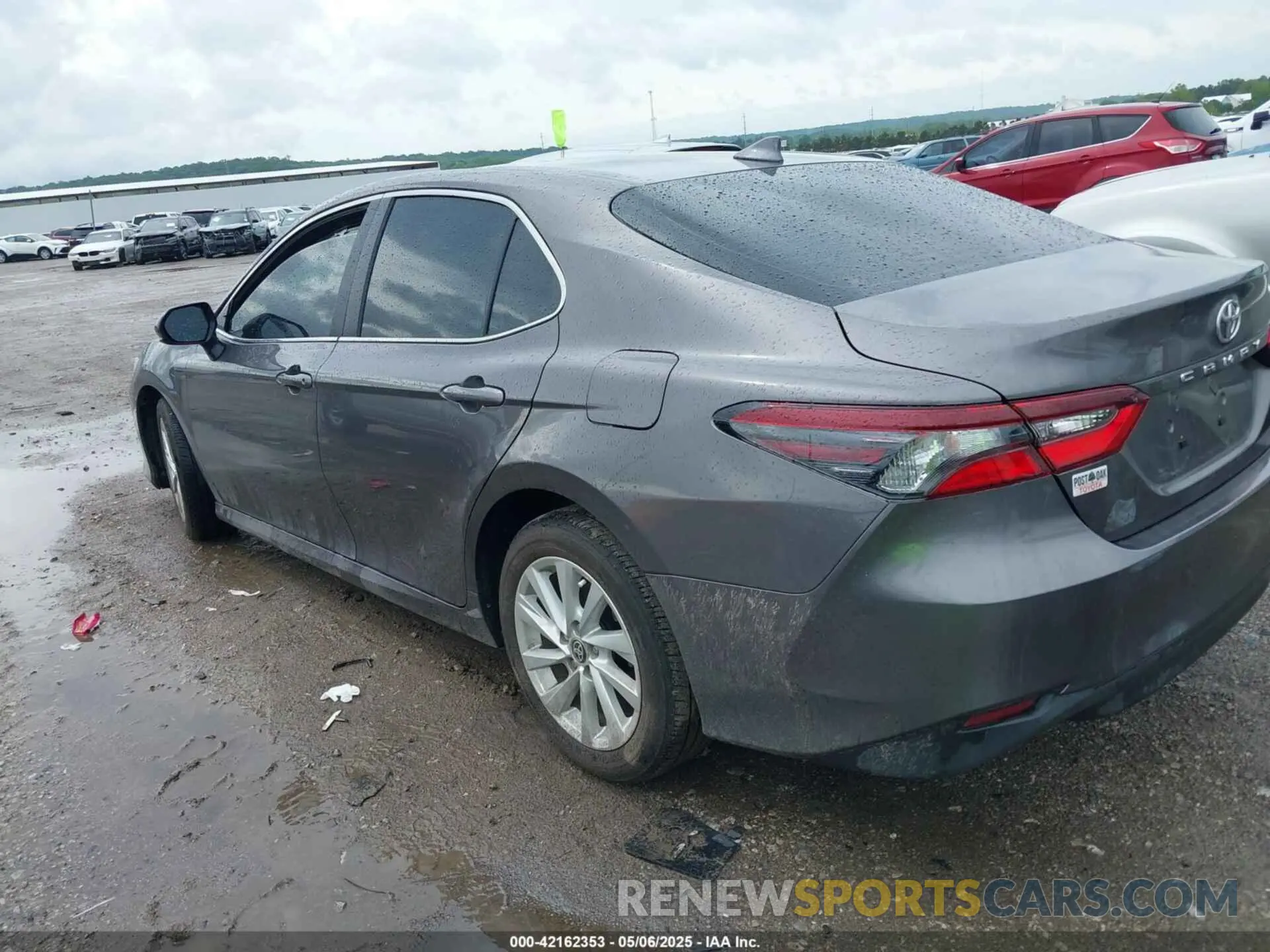 3 Photograph of a damaged car 4T1C11AK2RU879602 TOYOTA CAMRY 2024