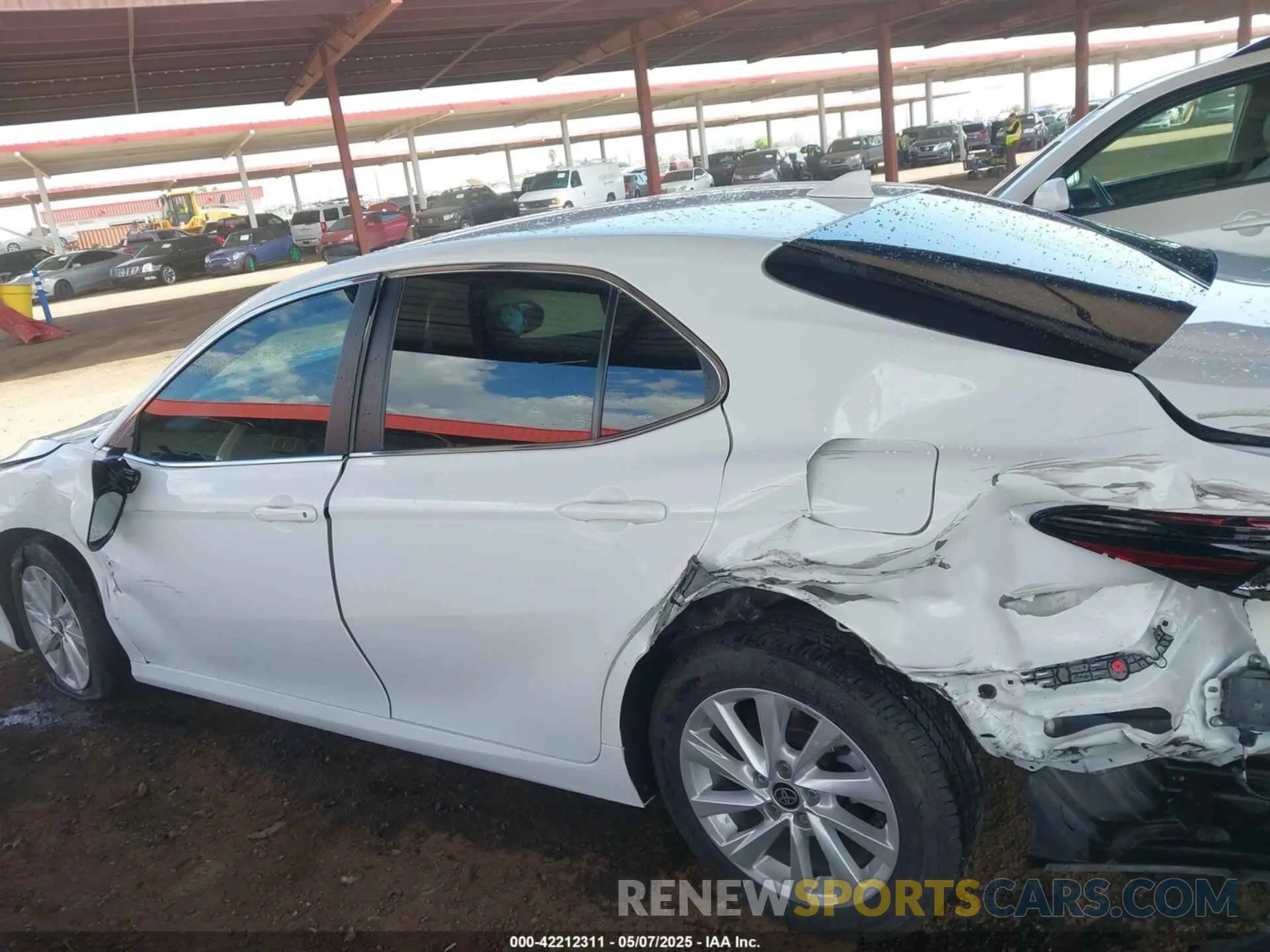14 Photograph of a damaged car 4T1C11AK4RU864390 TOYOTA CAMRY 2024