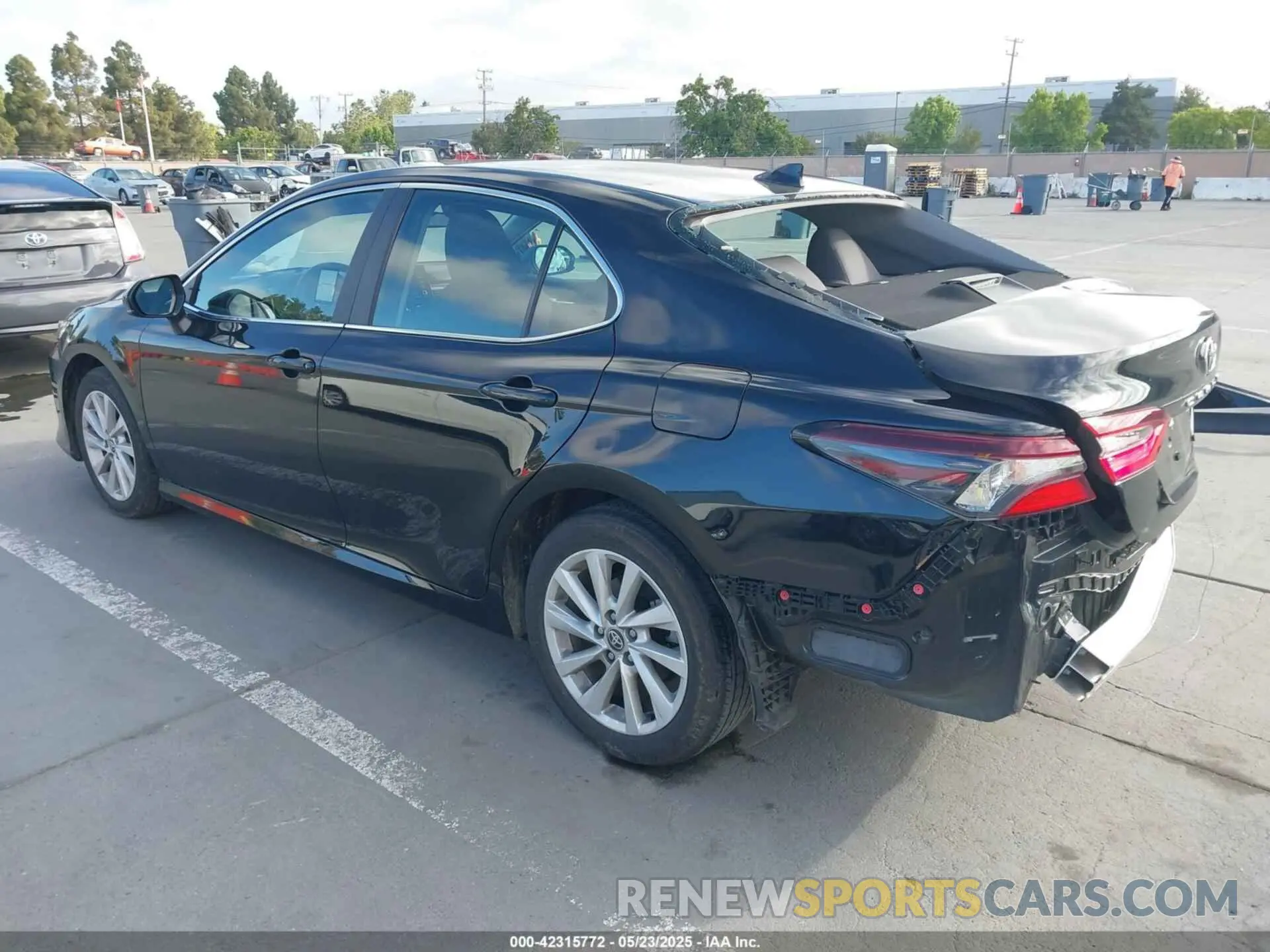 3 Photograph of a damaged car 4T1C11AK4RU915337 TOYOTA CAMRY 2024