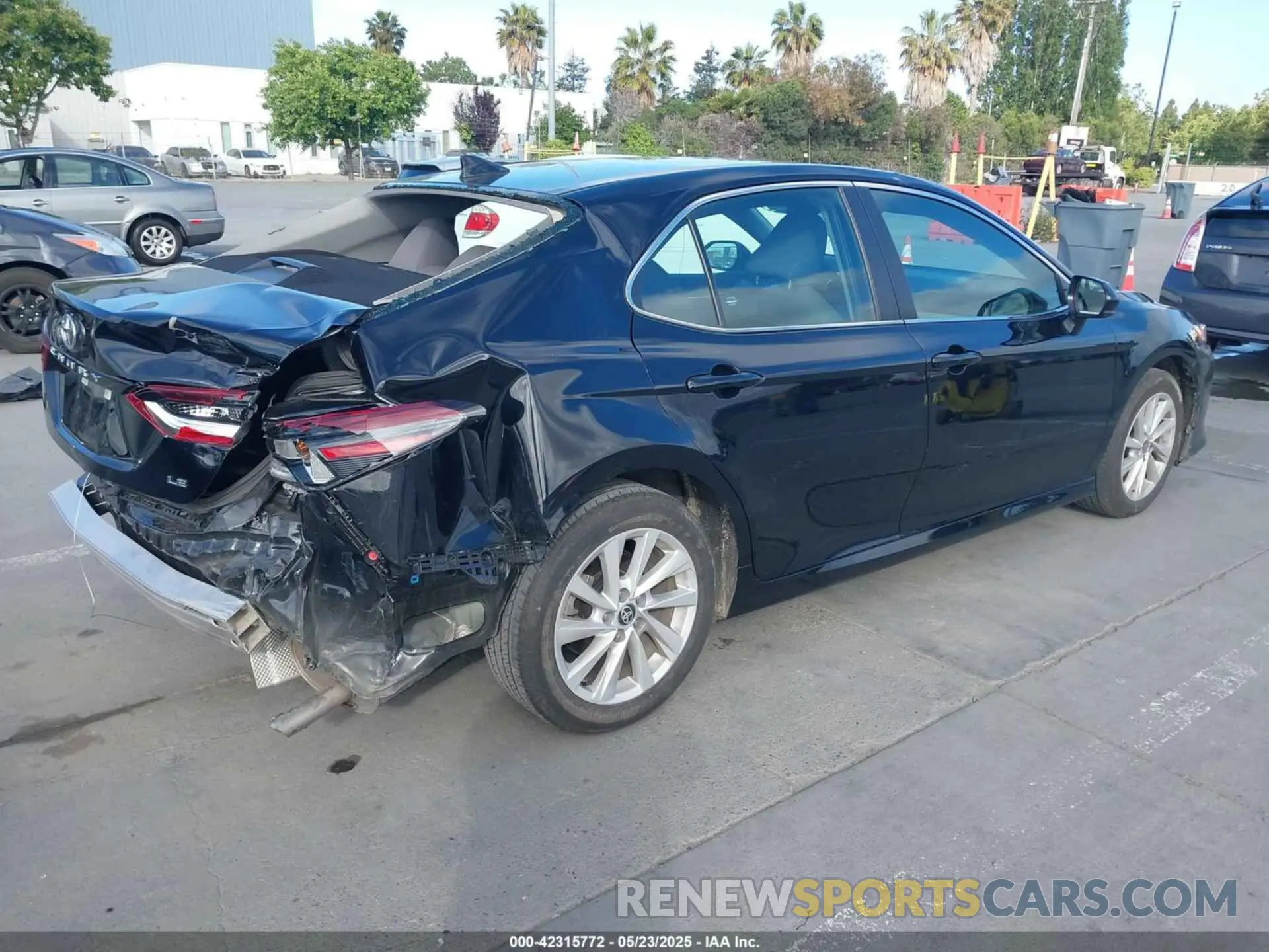 4 Photograph of a damaged car 4T1C11AK4RU915337 TOYOTA CAMRY 2024