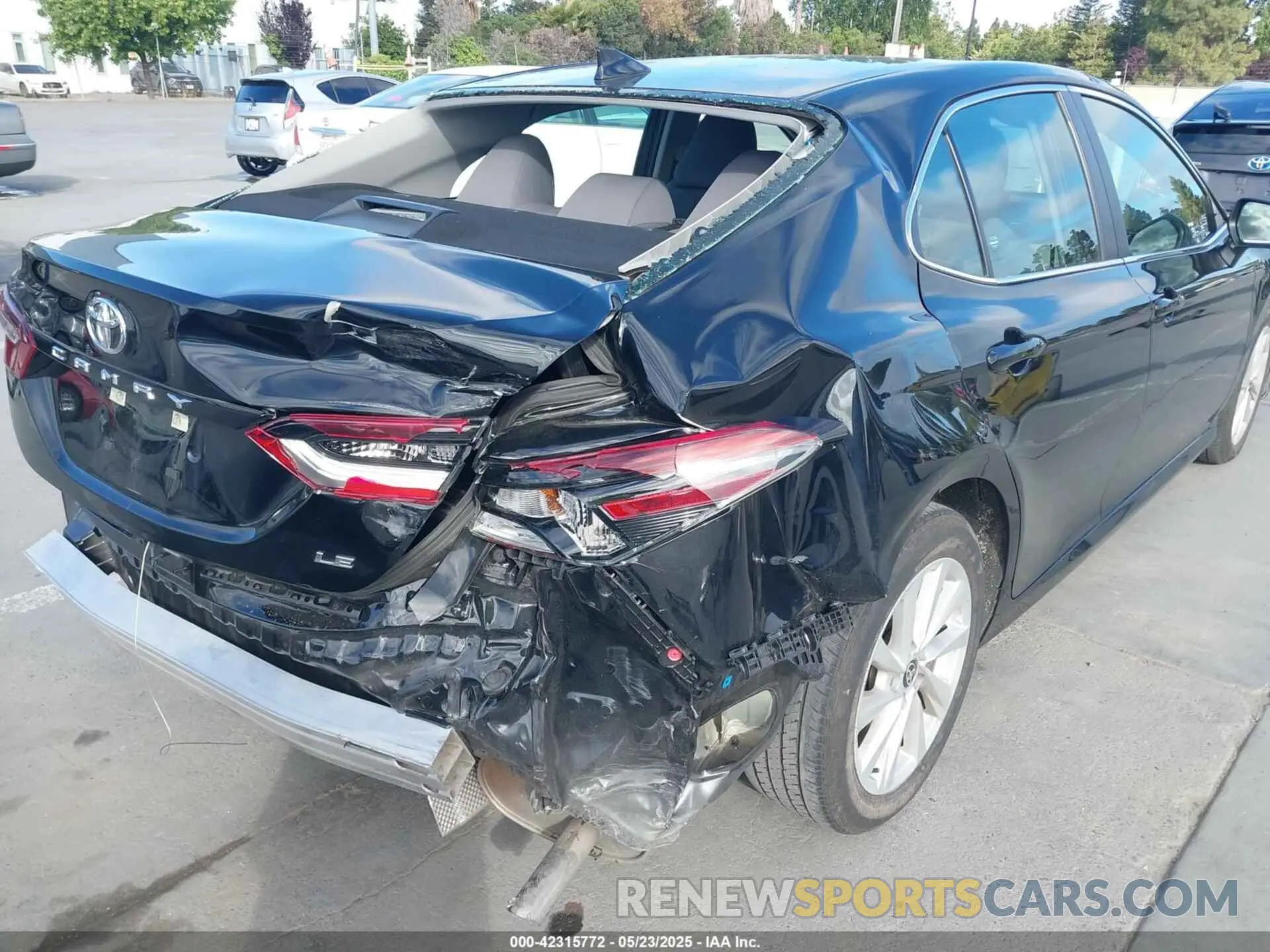 6 Photograph of a damaged car 4T1C11AK4RU915337 TOYOTA CAMRY 2024