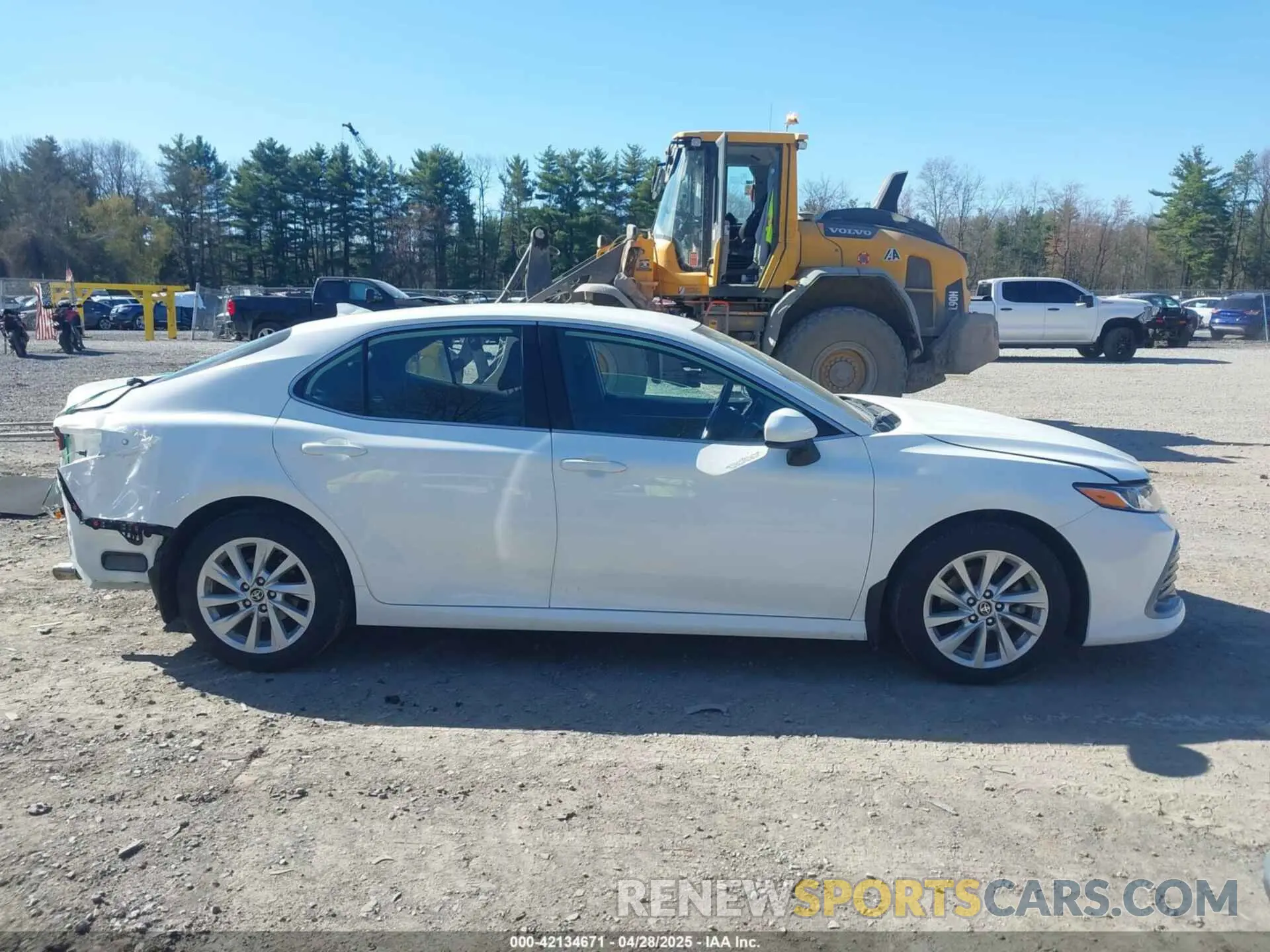 13 Photograph of a damaged car 4T1C11AK5RU193067 TOYOTA CAMRY 2024