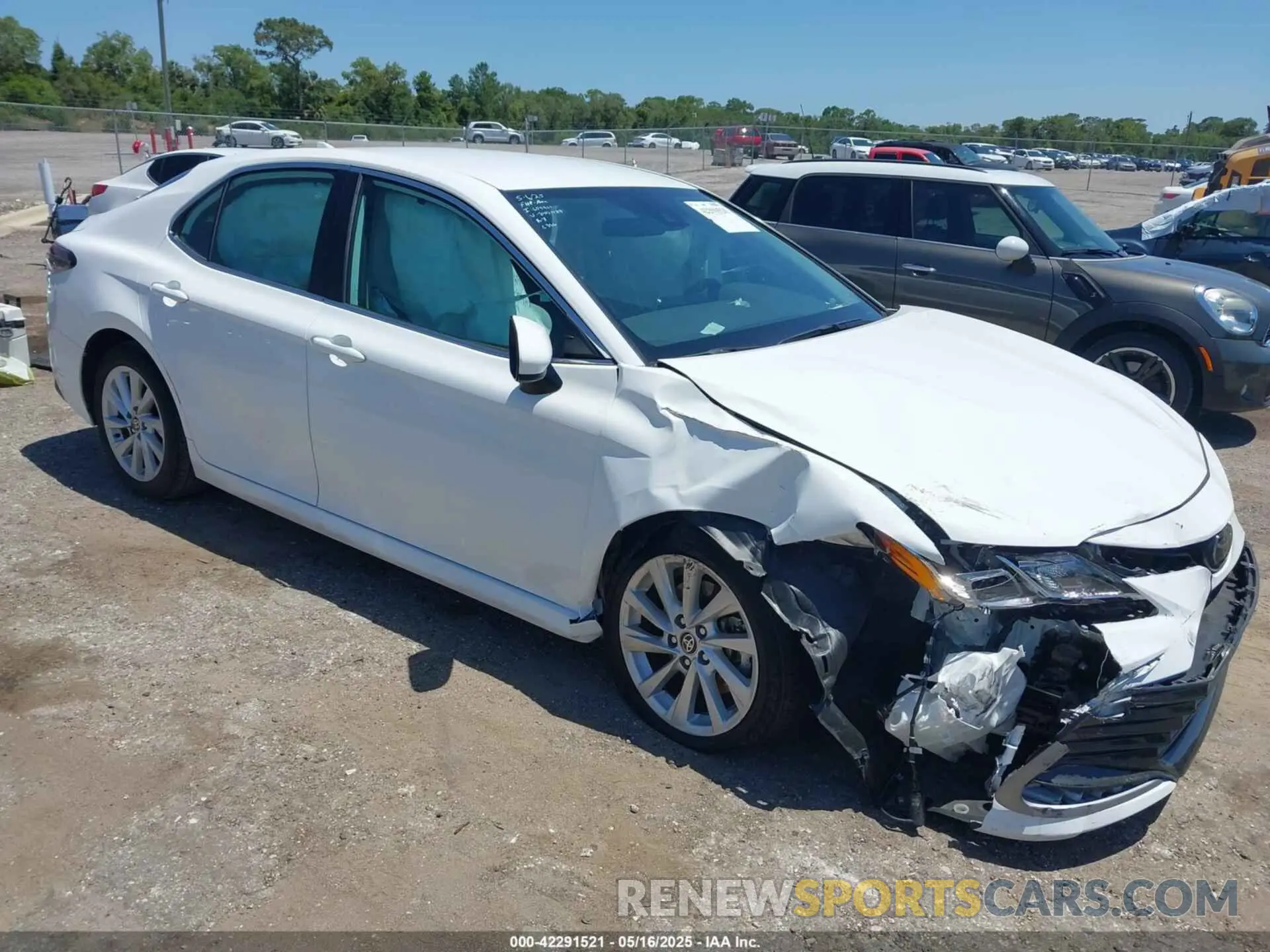 1 Photograph of a damaged car 4T1C11AK5RU844424 TOYOTA CAMRY 2024