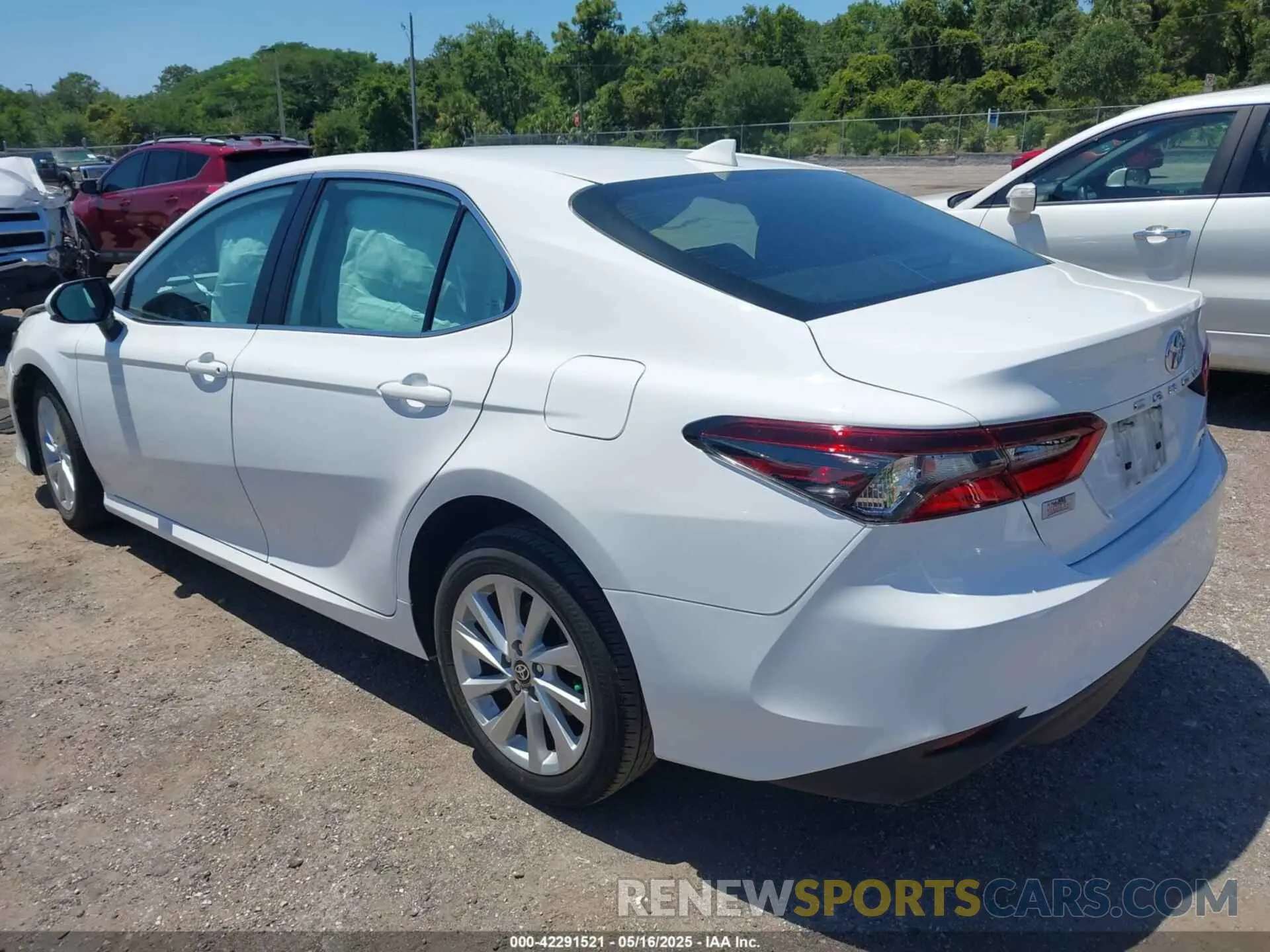 3 Photograph of a damaged car 4T1C11AK5RU844424 TOYOTA CAMRY 2024