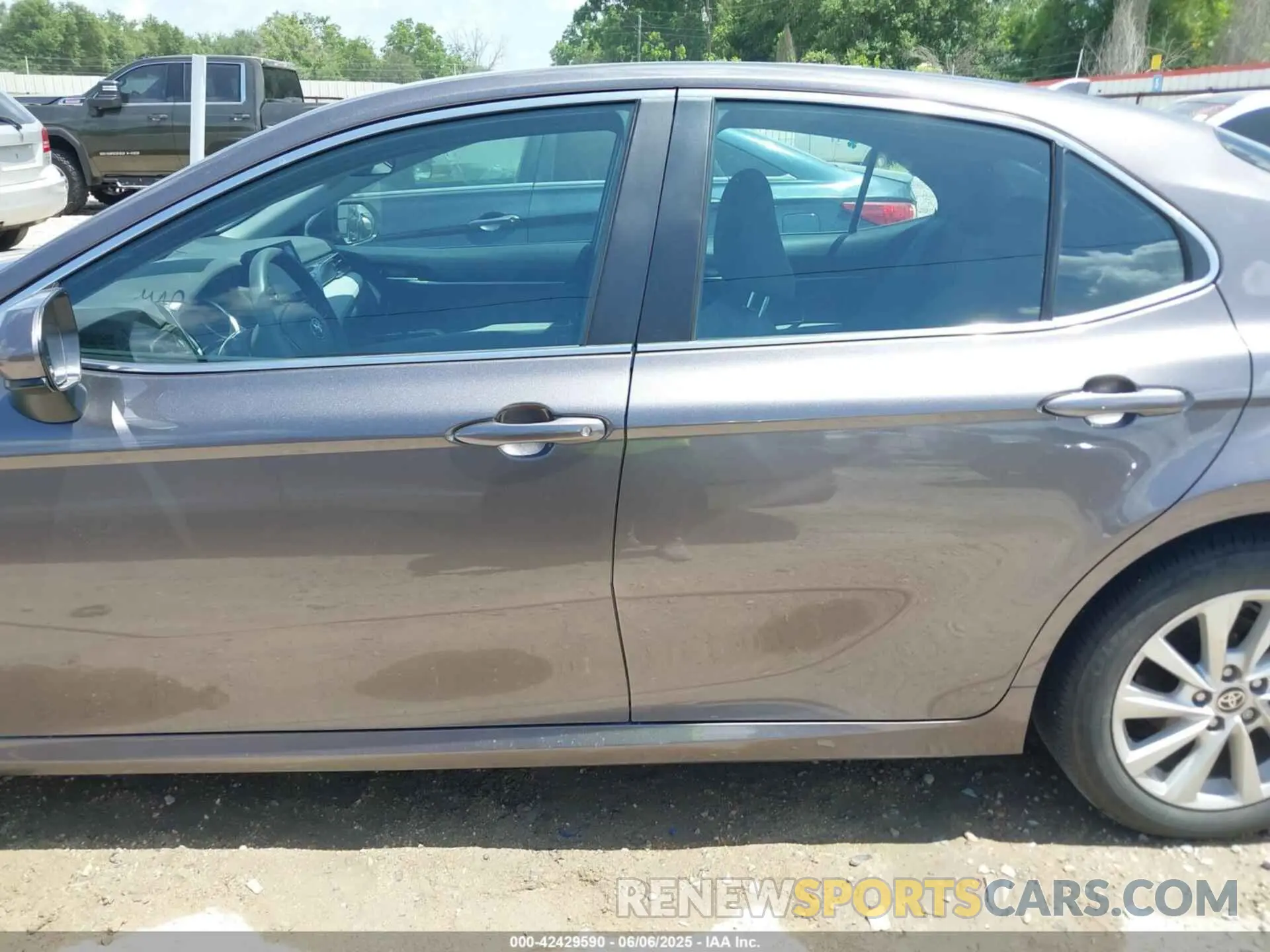 15 Photograph of a damaged car 4T1C11AK6RU870014 TOYOTA CAMRY 2024